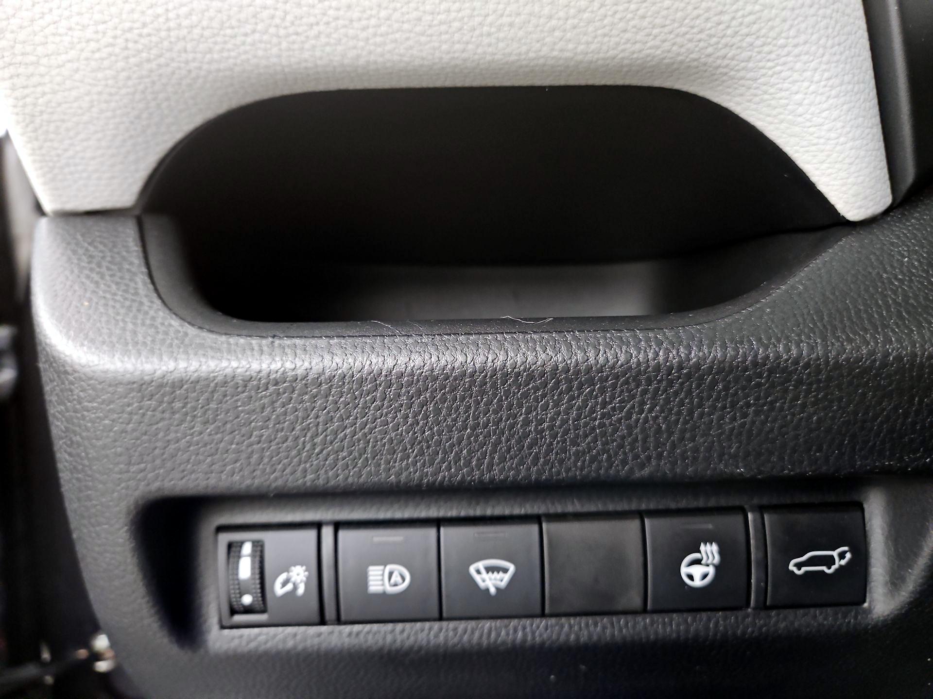 Thumbnail: 2021 Toyota RAV4 - 13