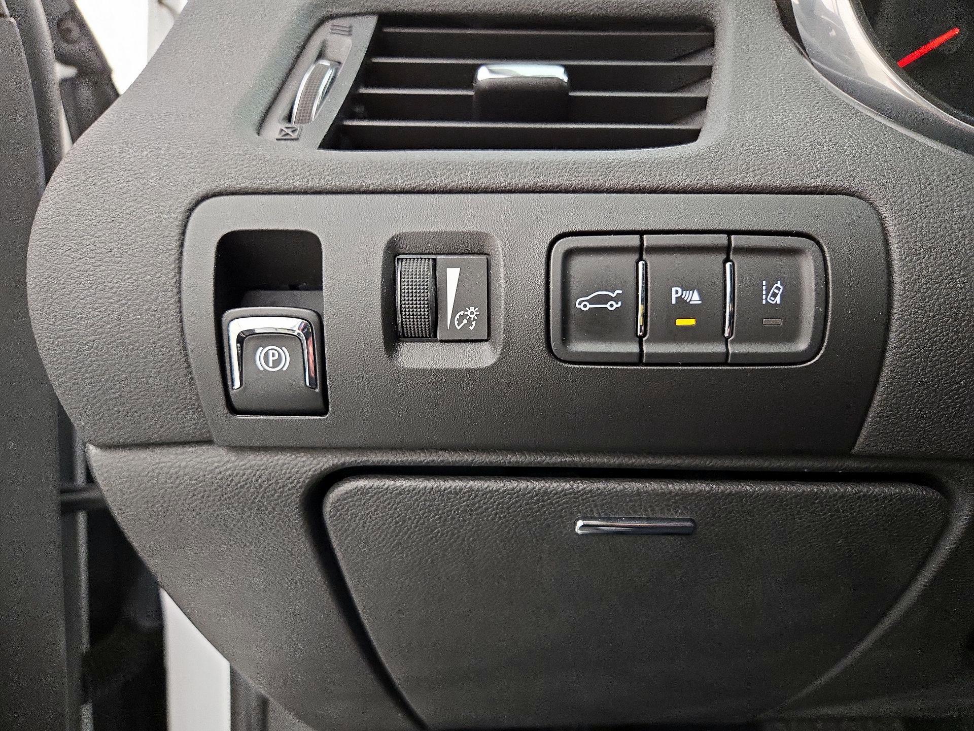 Thumbnail: 2014 Chevrolet Impala - 13