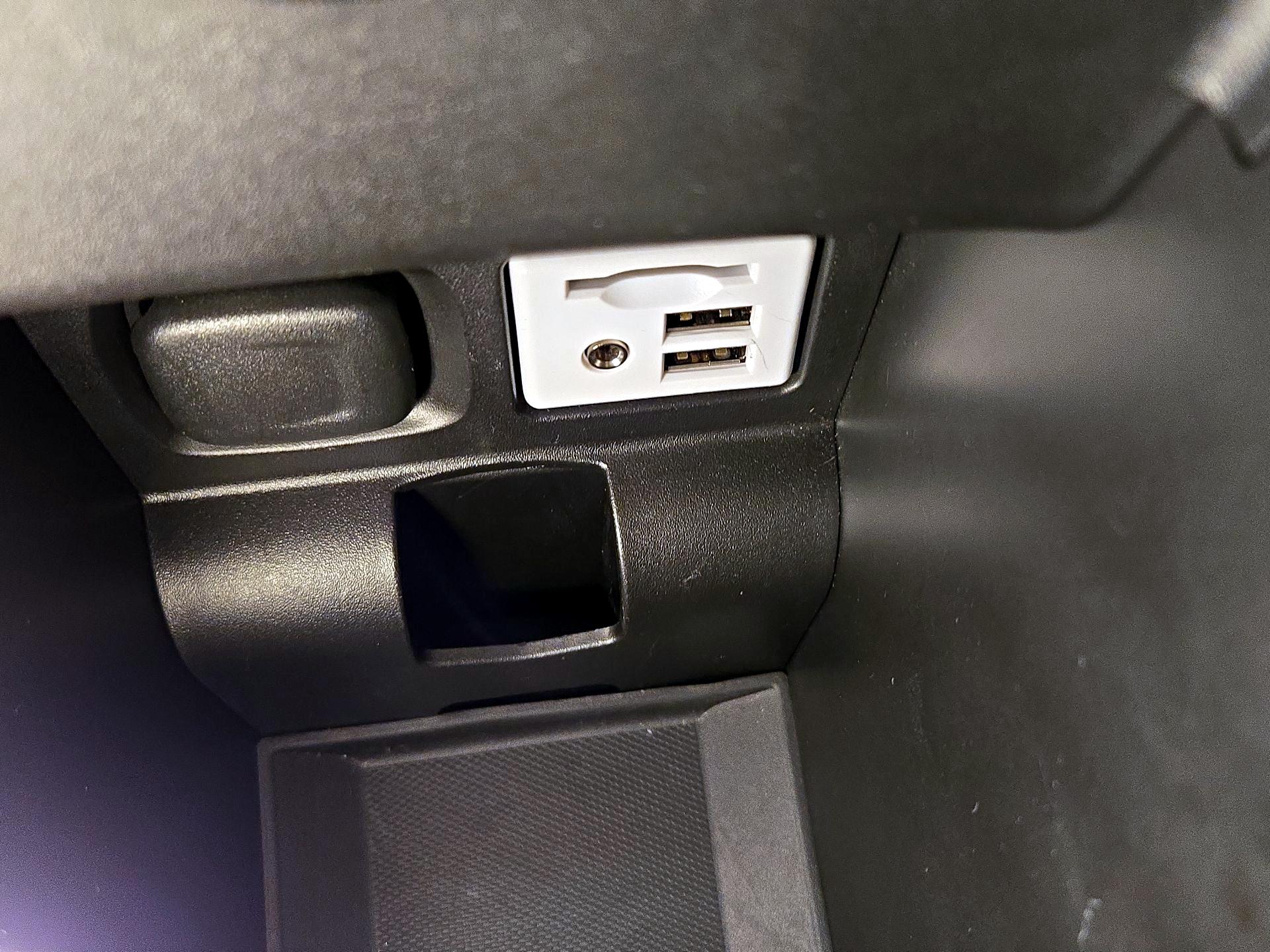 Thumbnail: 2014 Chevrolet Impala - 18
