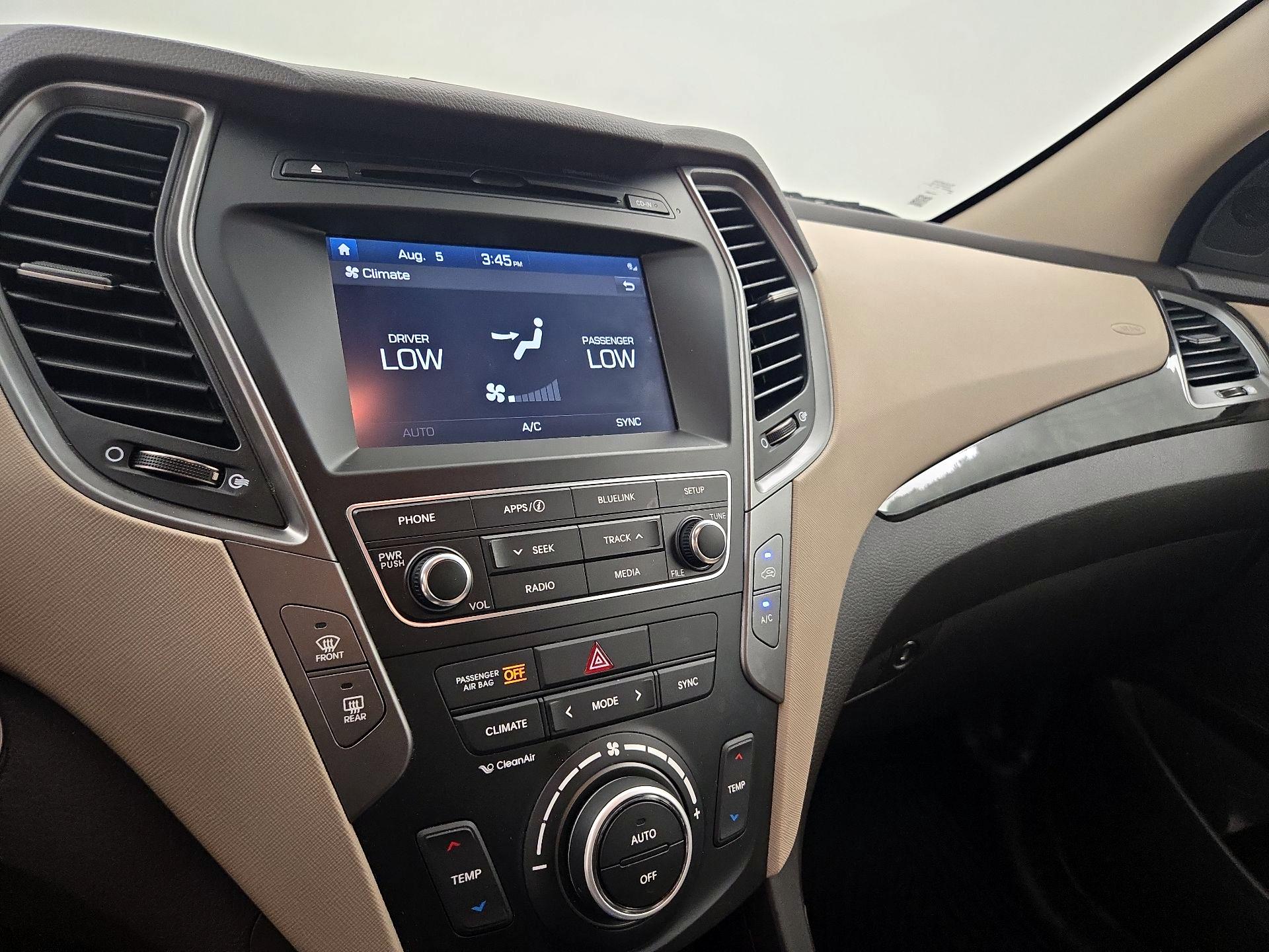 Thumbnail: 2017 Hyundai Santa Fe - 16