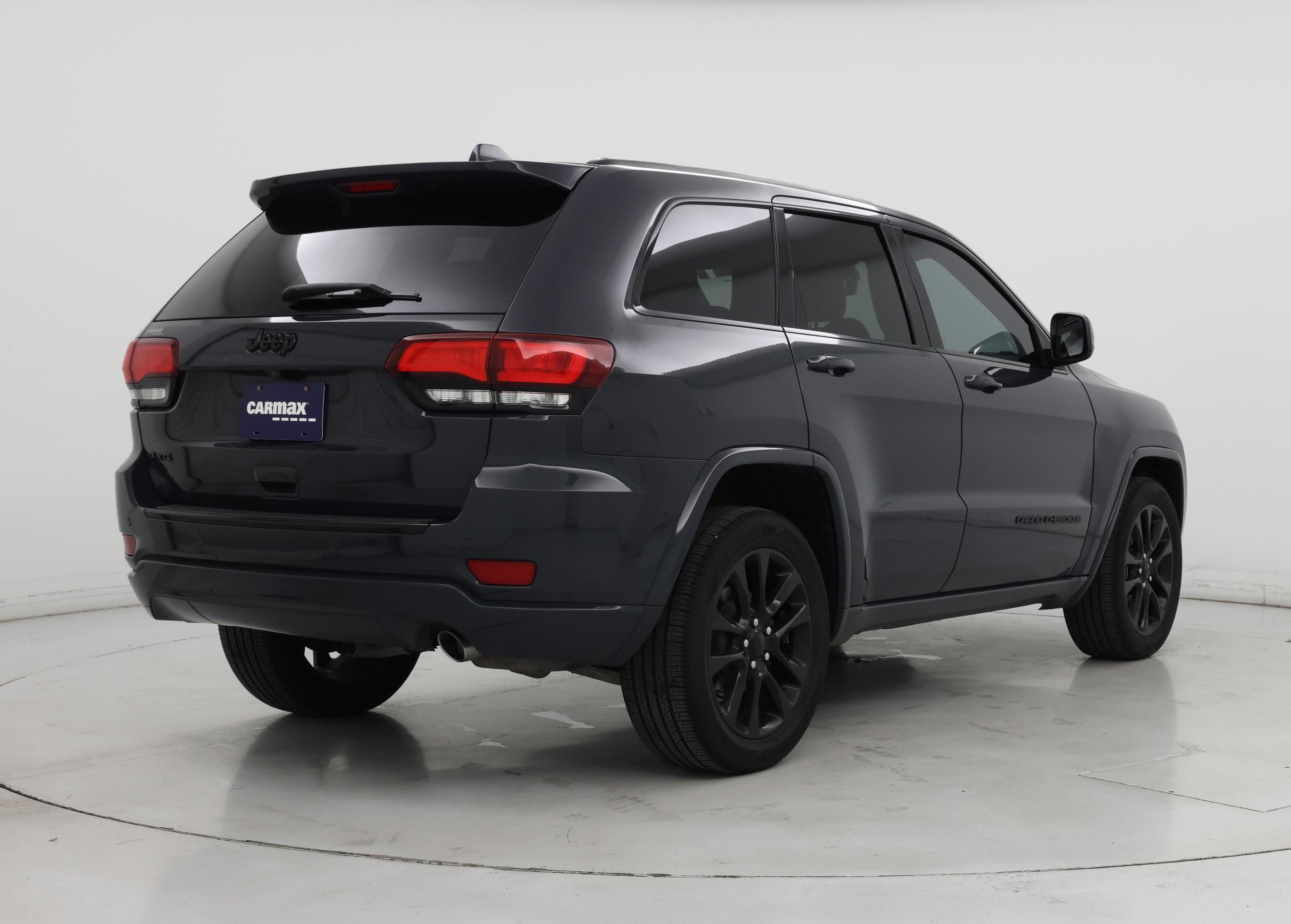 Thumbnail: 2018 Jeep Grand Cherokee - 8