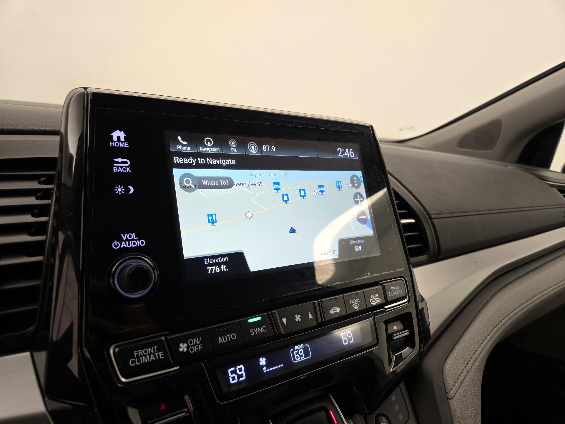Thumbnail: 2018 Honda Odyssey - 14