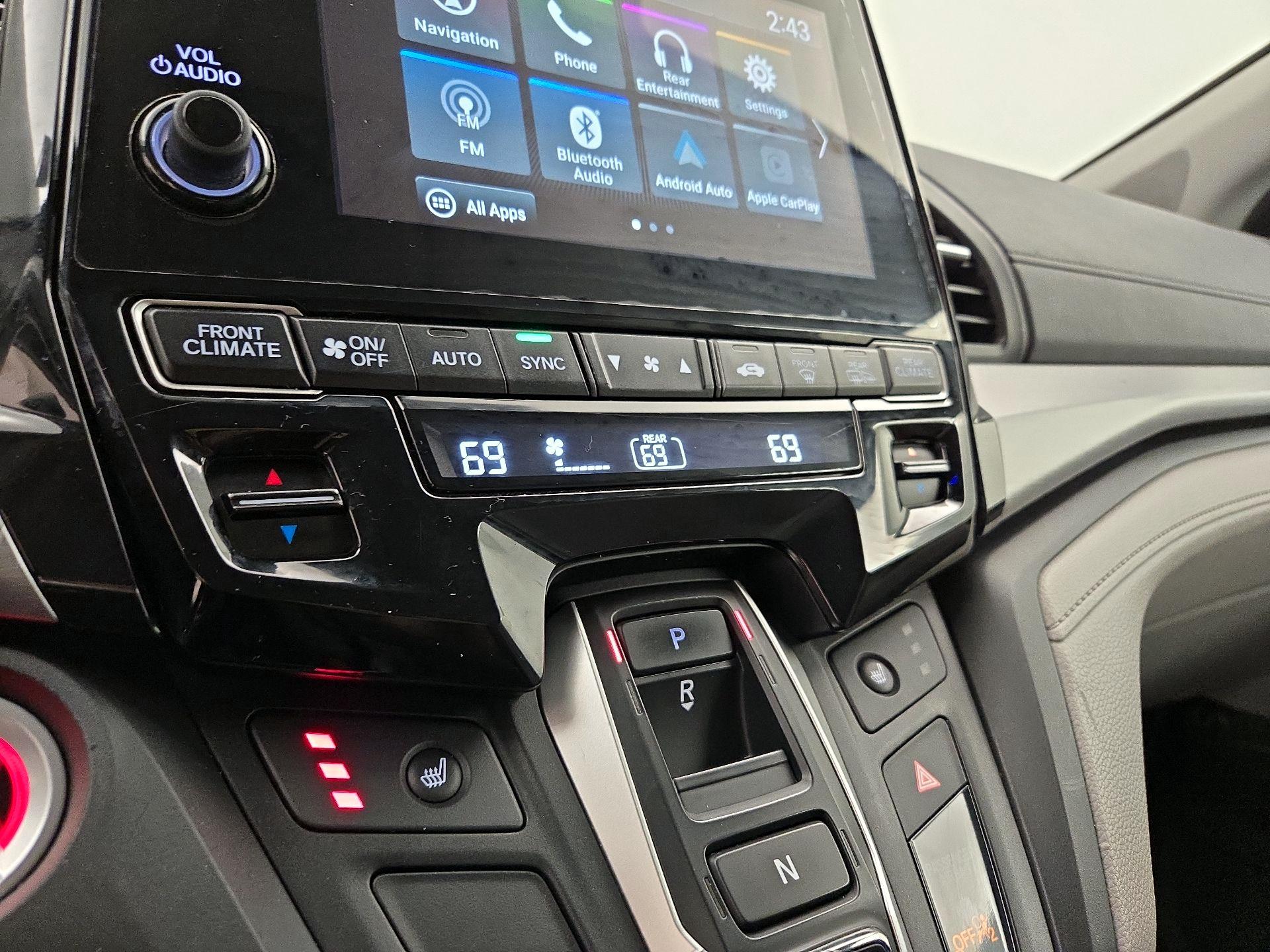 Thumbnail: 2018 Honda Odyssey - 17