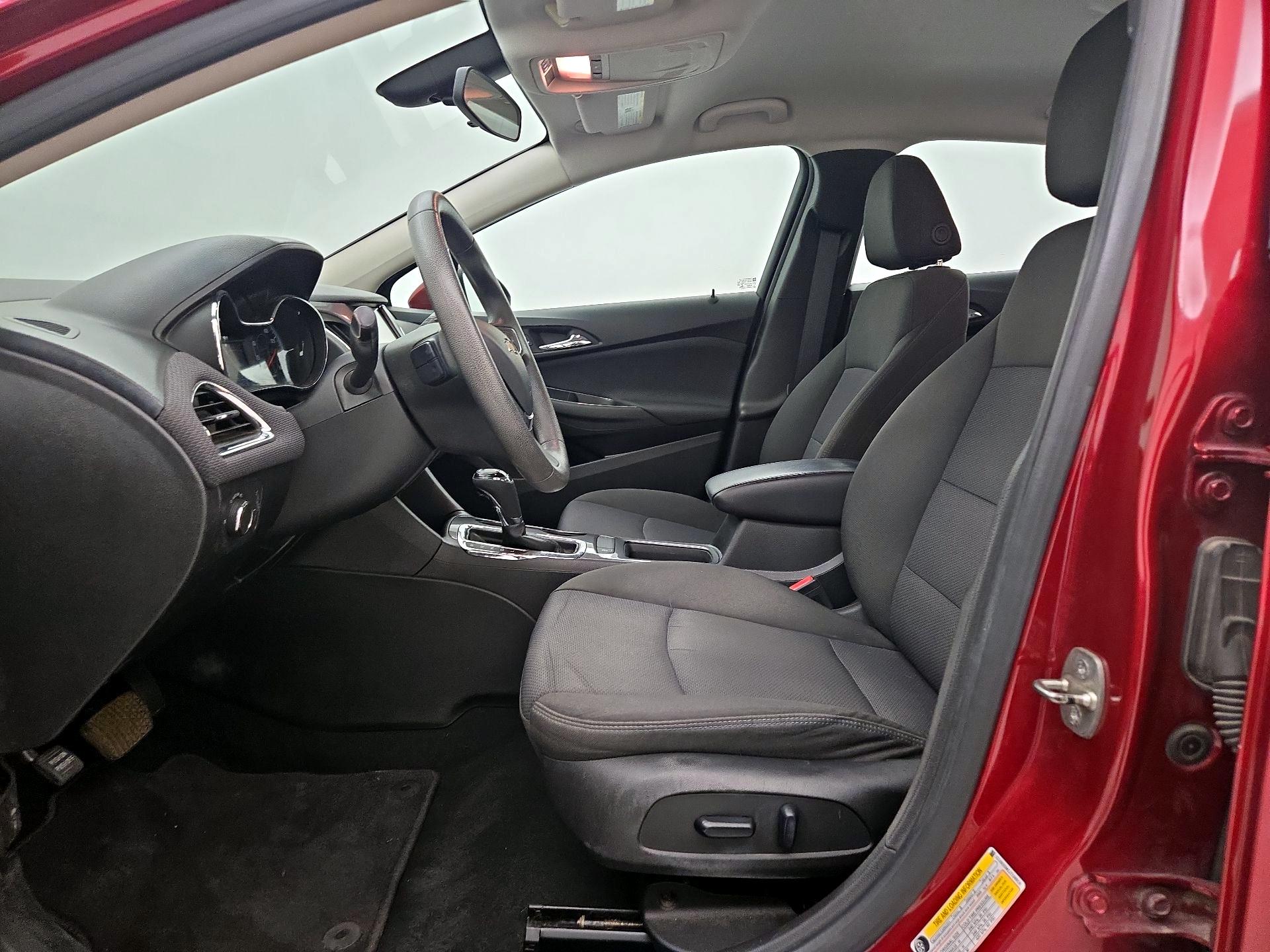 Thumbnail: 2018 Chevrolet Cruze - 11
