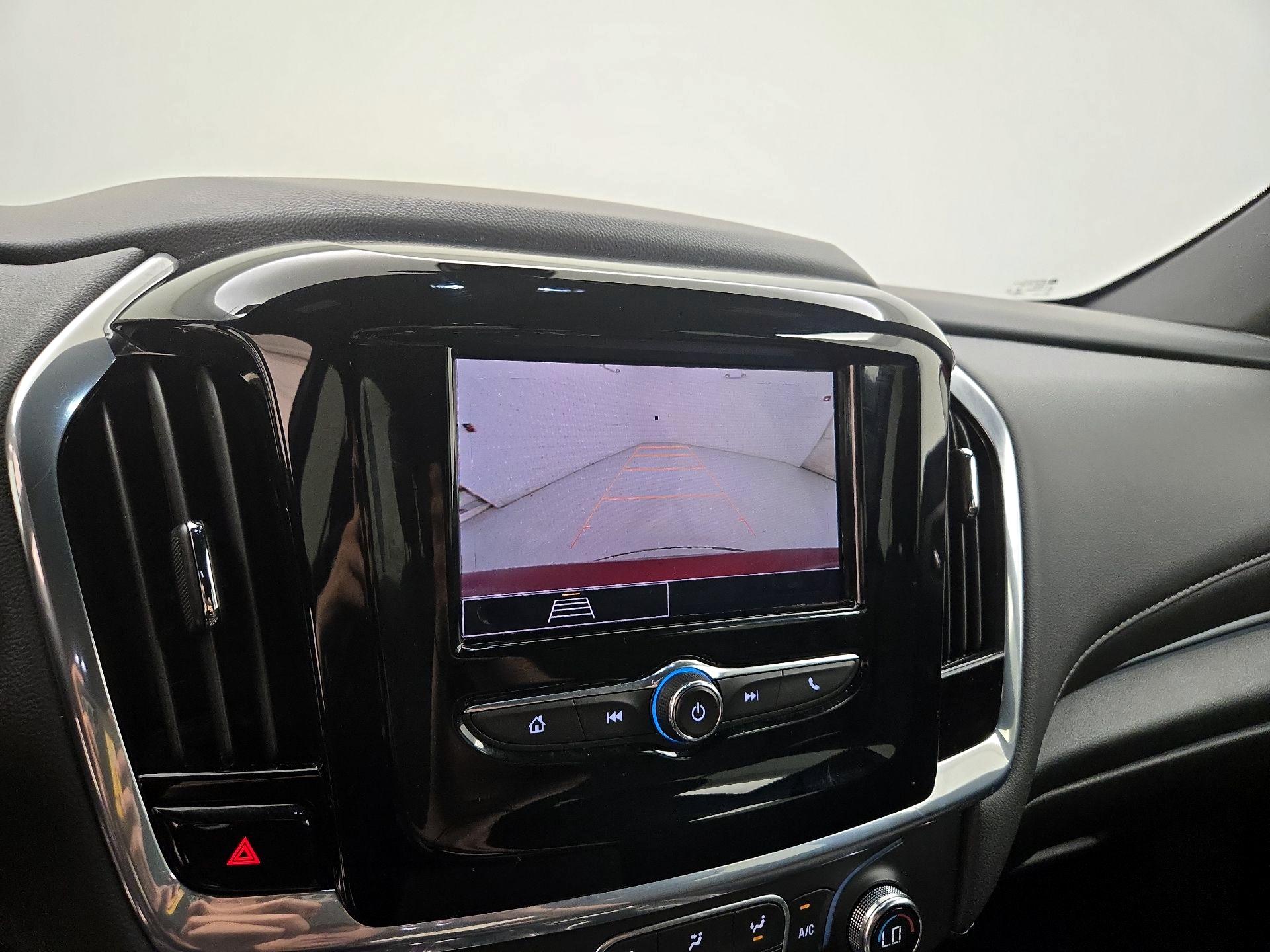 Thumbnail: 2023 Chevrolet Traverse - 14