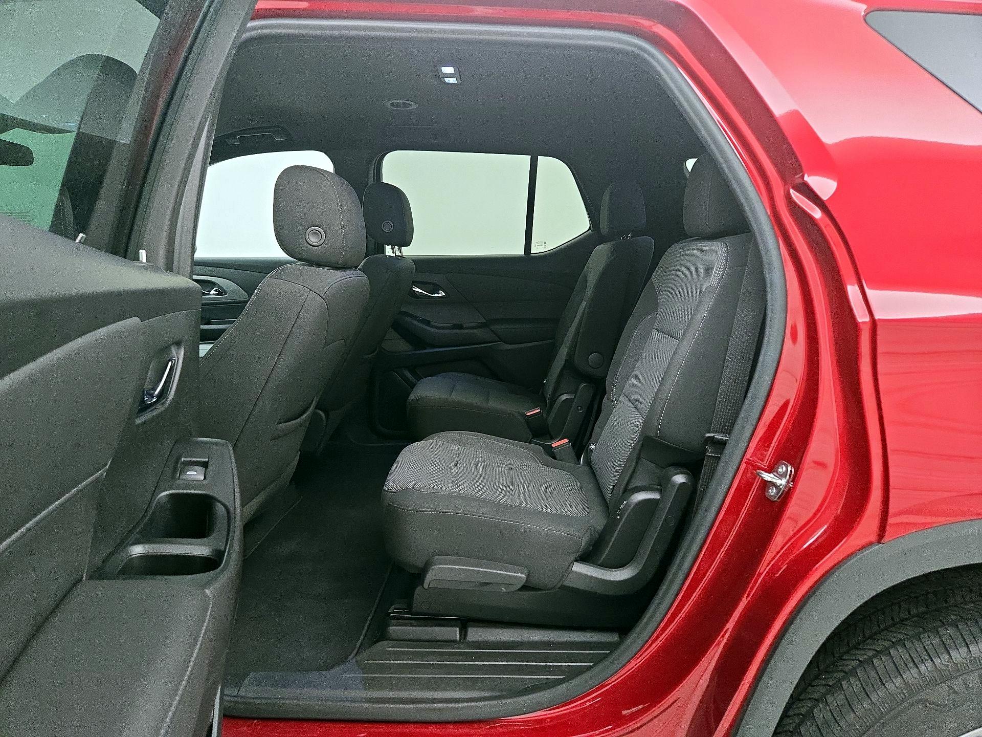Thumbnail: 2023 Chevrolet Traverse - 19