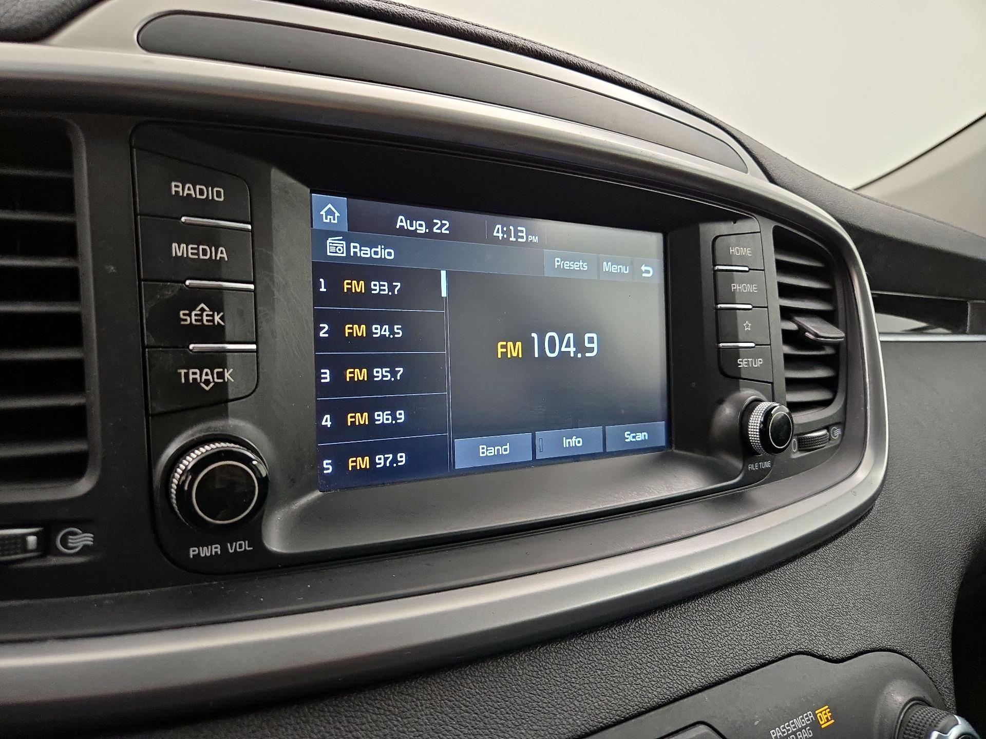 Thumbnail: 2019 Kia Sorento - 15
