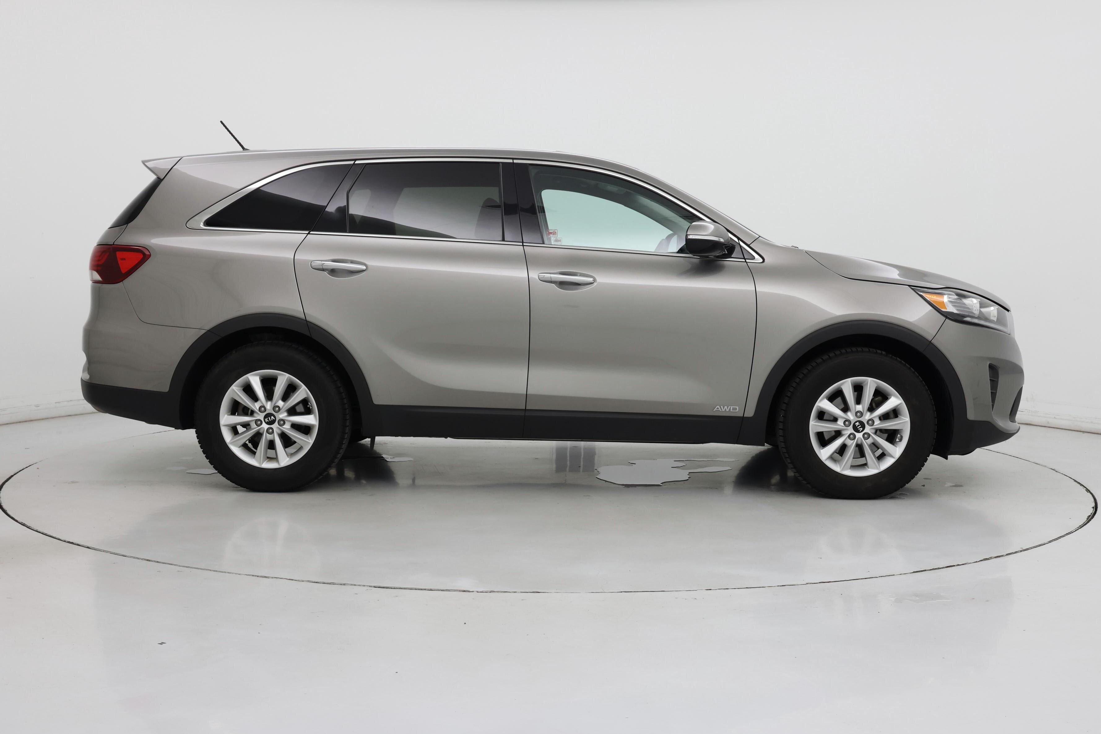 Thumbnail: 2019 Kia Sorento - 7