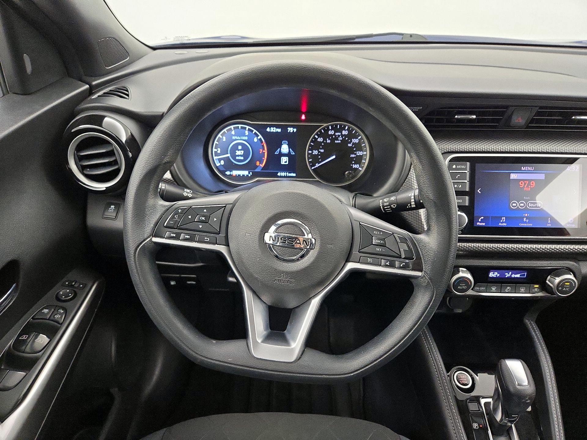 Thumbnail: 2018 Nissan Kicks - 10