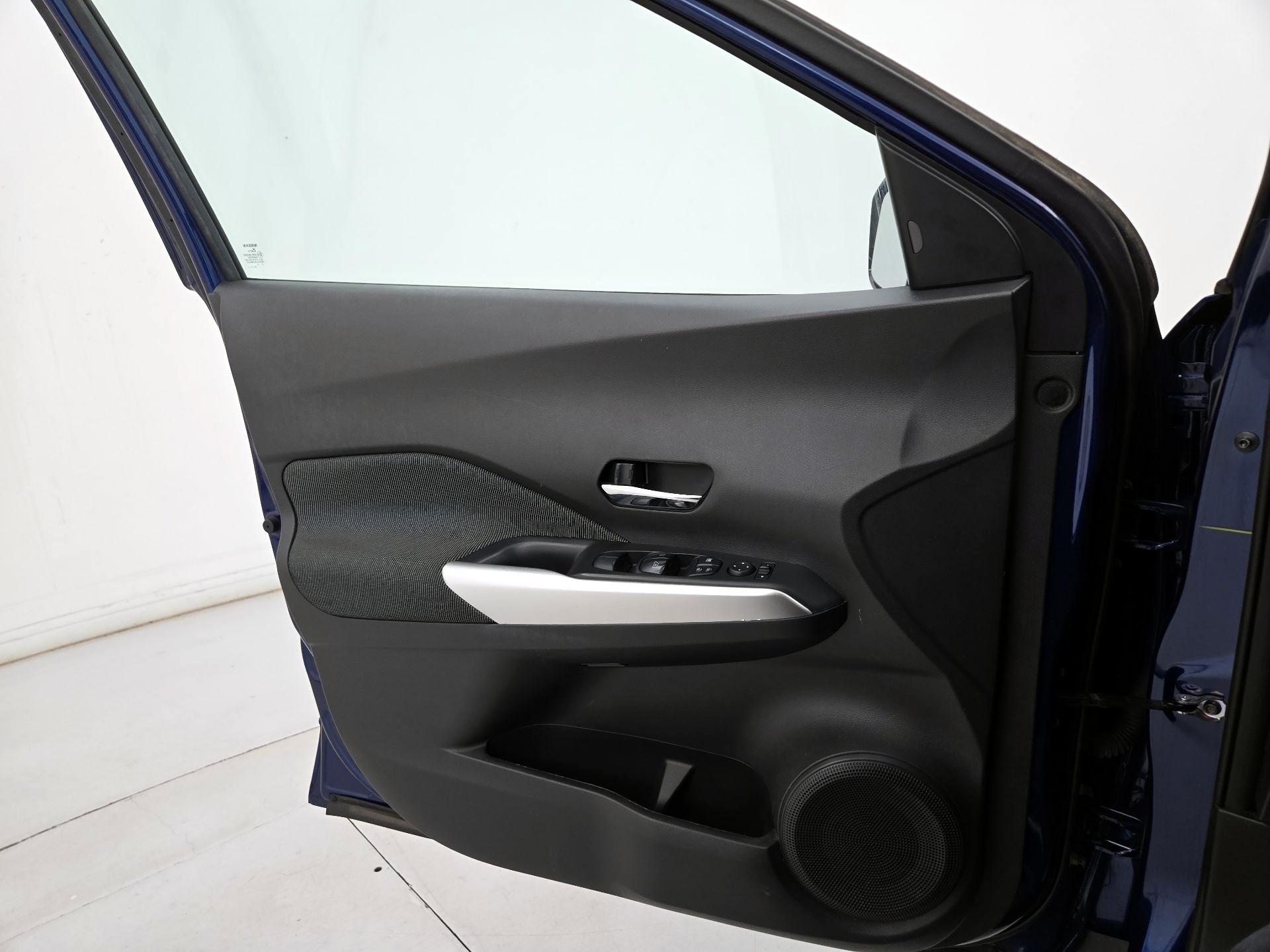 Thumbnail: 2018 Nissan Kicks - 12