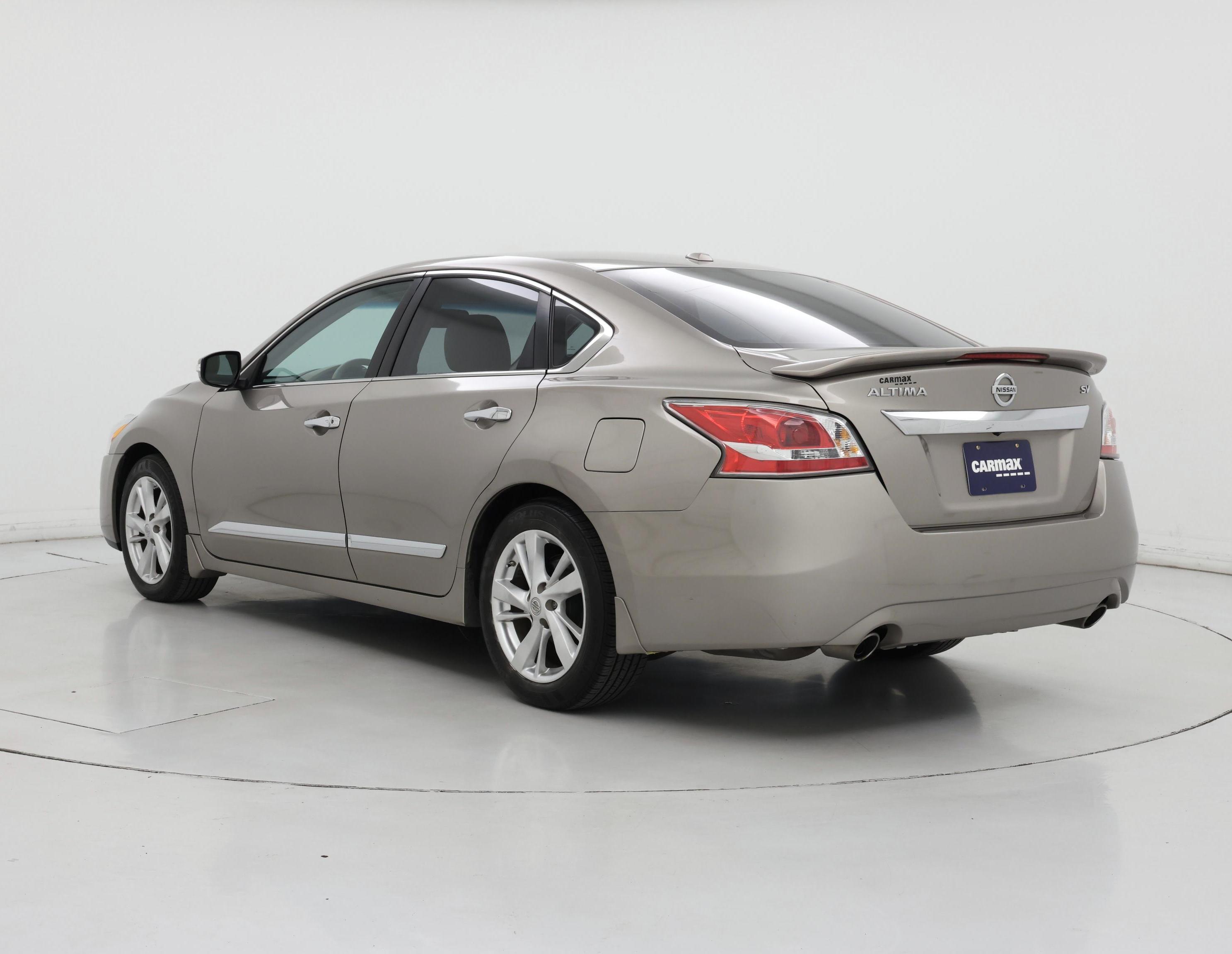Thumbnail: 2015 Nissan Altima - 2