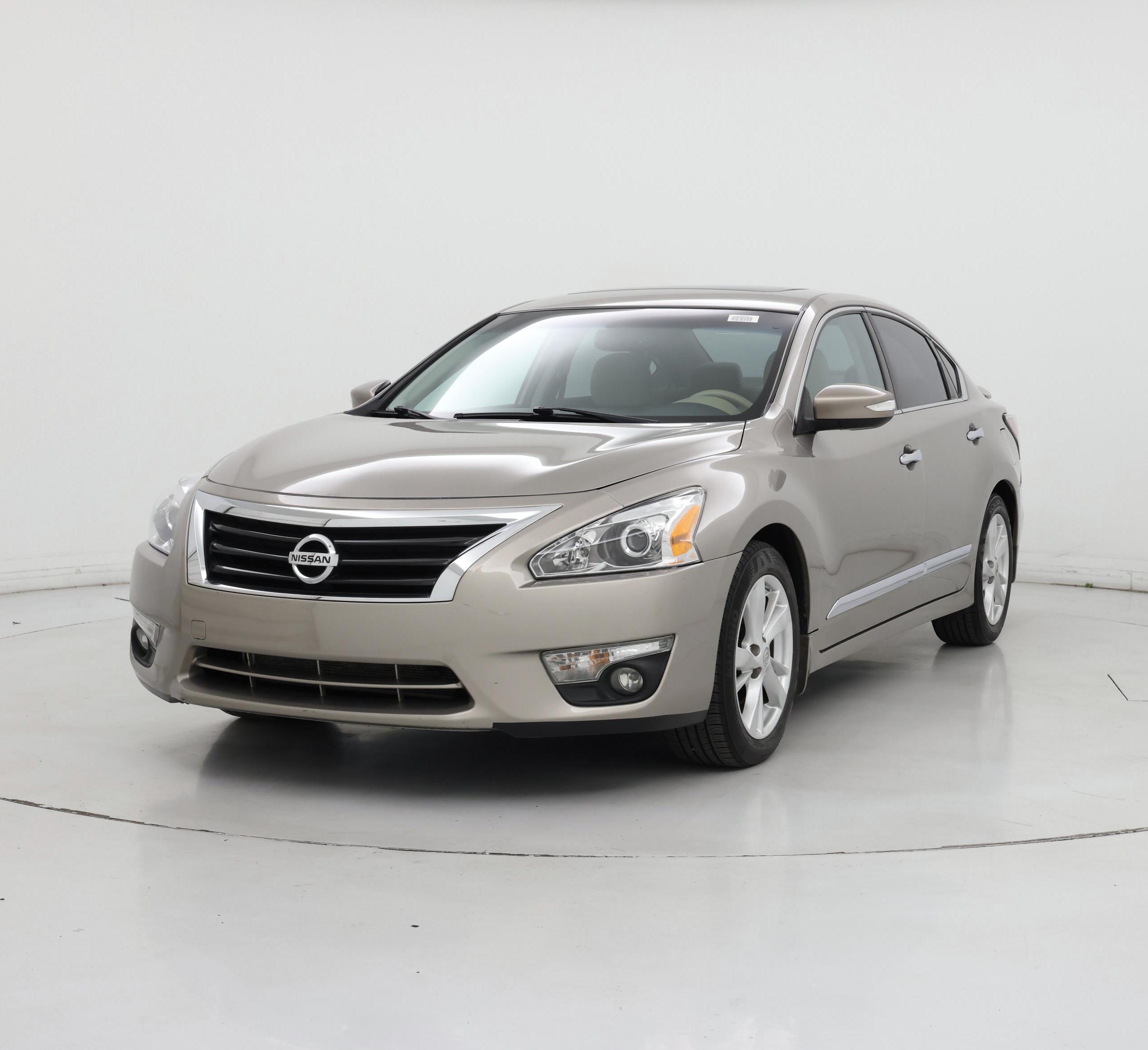 Thumbnail: 2015 Nissan Altima - 4