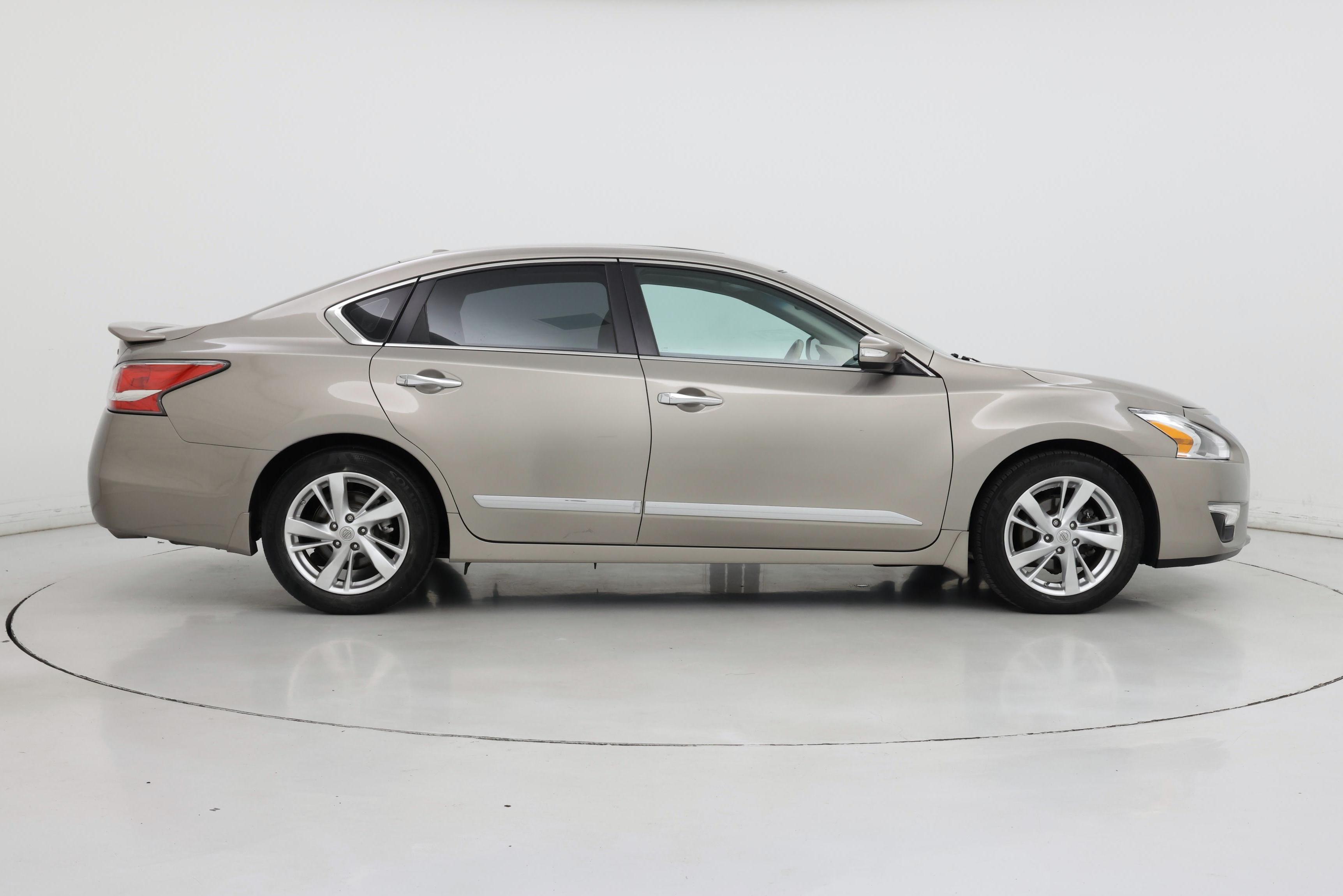 Thumbnail: 2015 Nissan Altima - 7