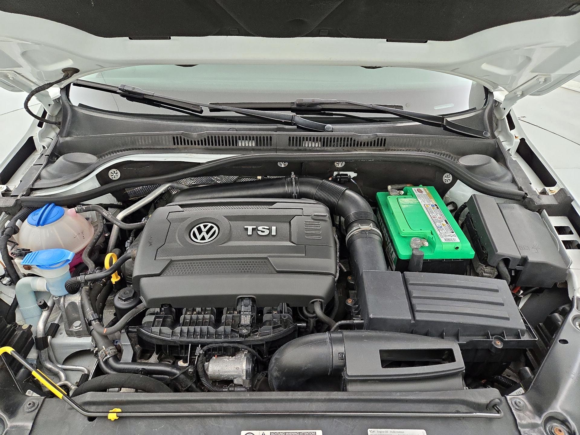 Thumbnail: 2015 Volkswagen Jetta - 20