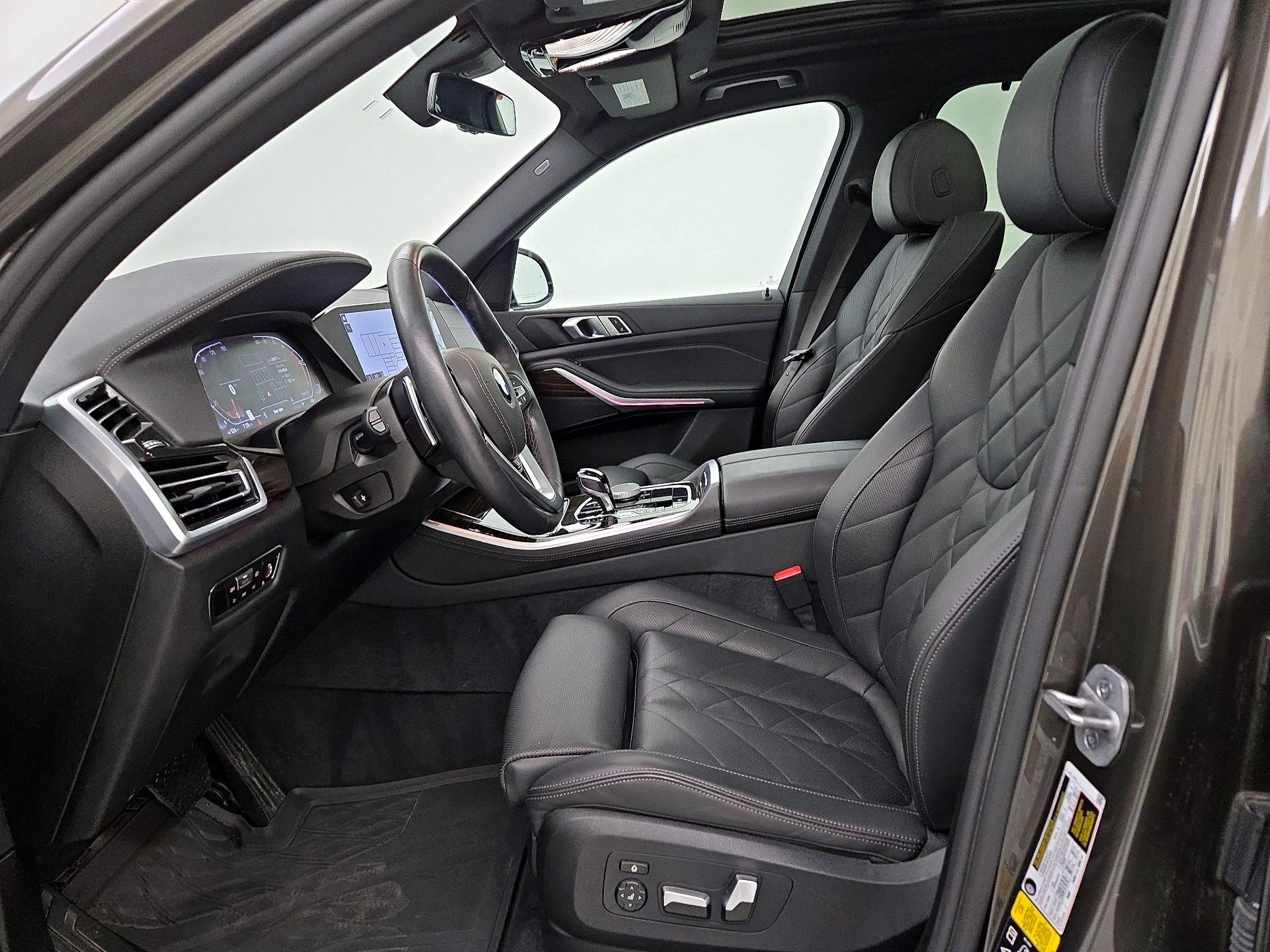 Thumbnail: 2023 BMW X5 - 11