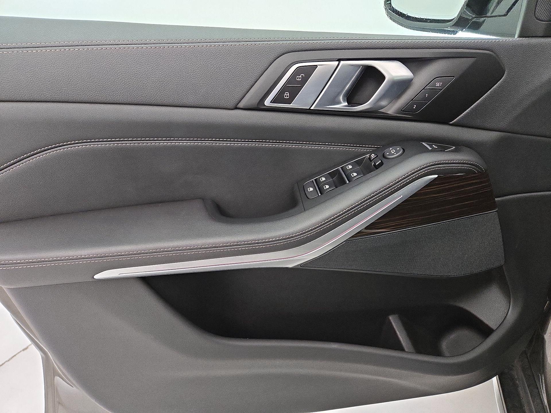Thumbnail: 2023 BMW X5 - 12