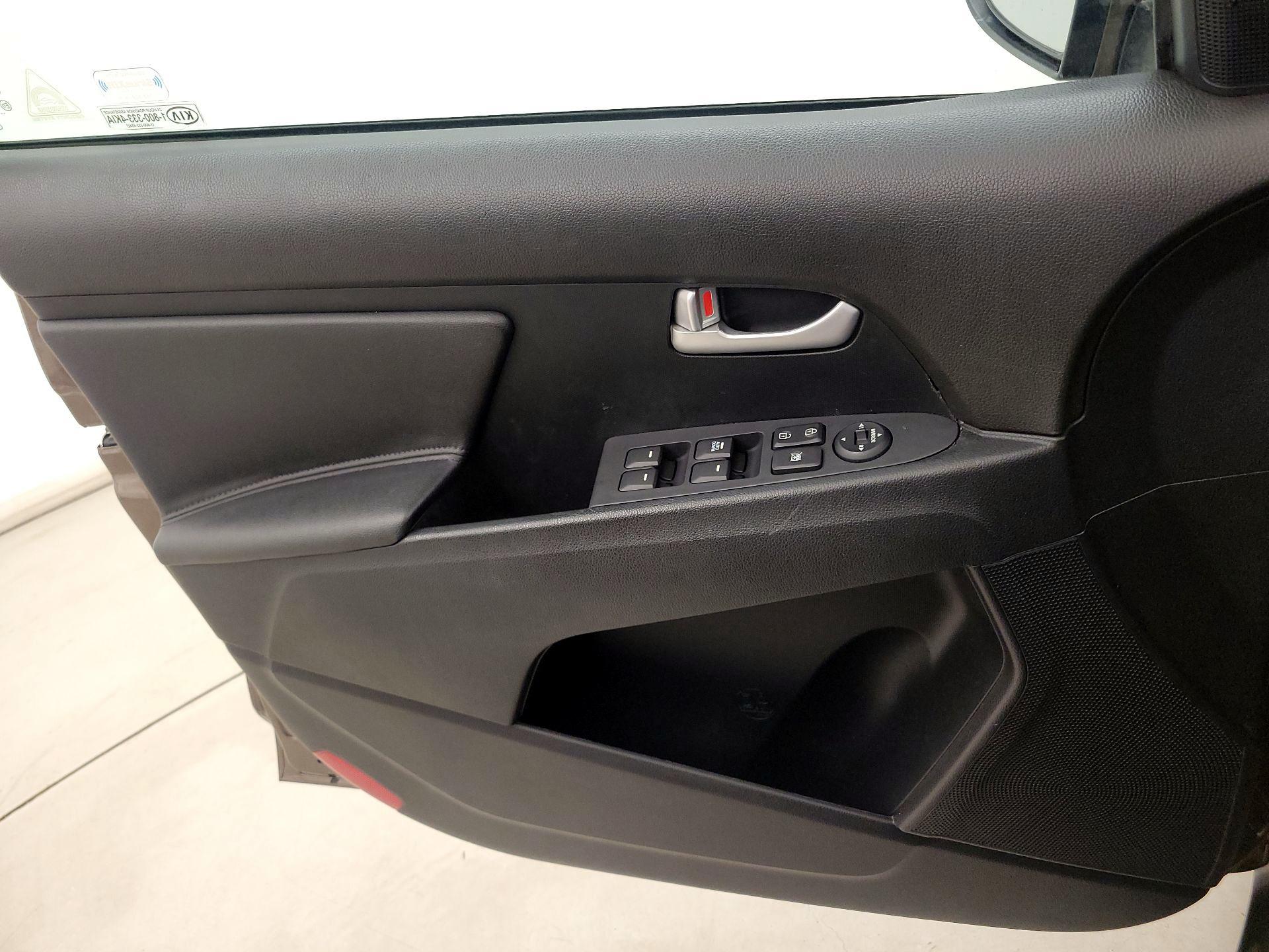 Thumbnail: 2014 Kia Sportage - 12