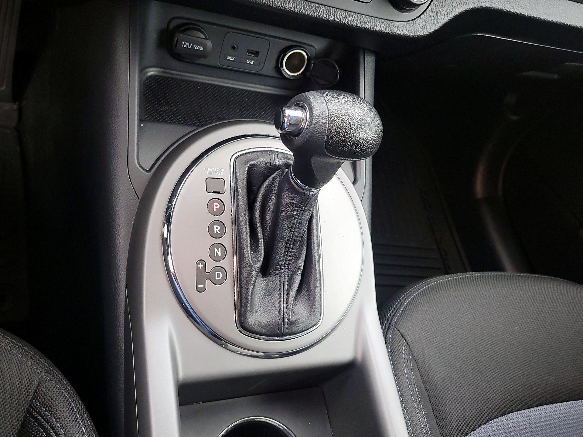 Thumbnail: 2014 Kia Sportage - 16
