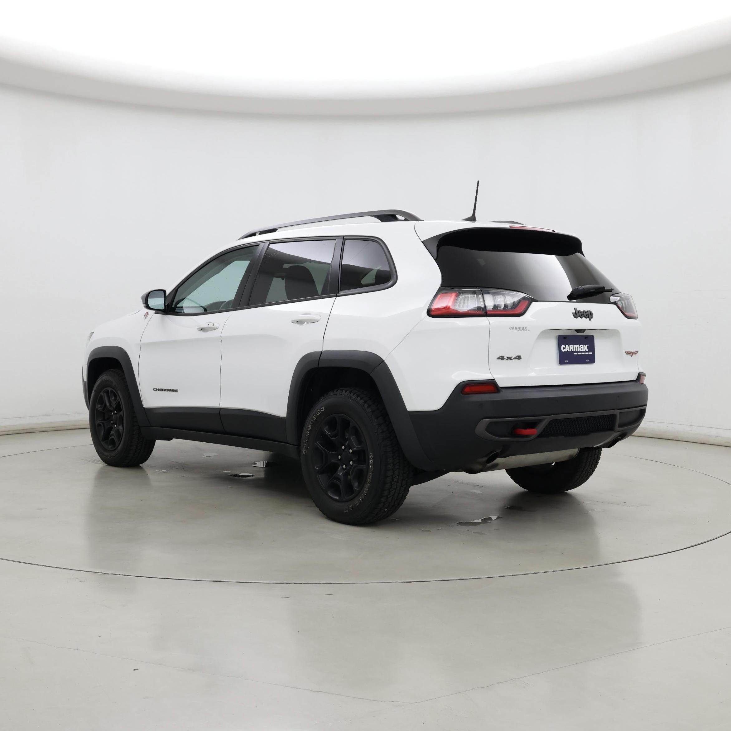 Thumbnail: 2019 Jeep Cherokee - 2