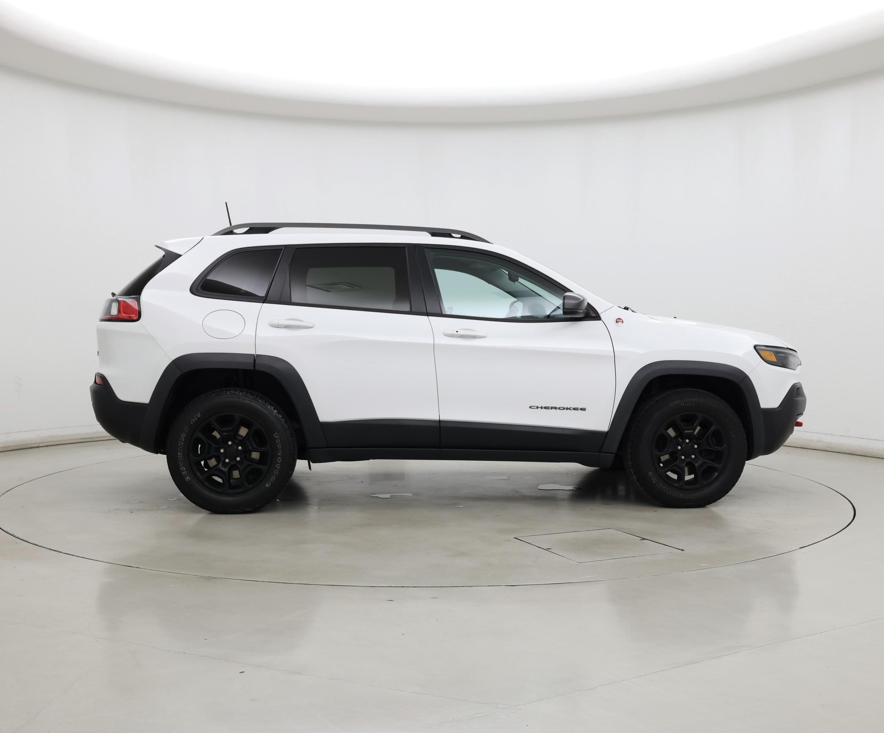 Thumbnail: 2019 Jeep Cherokee - 7