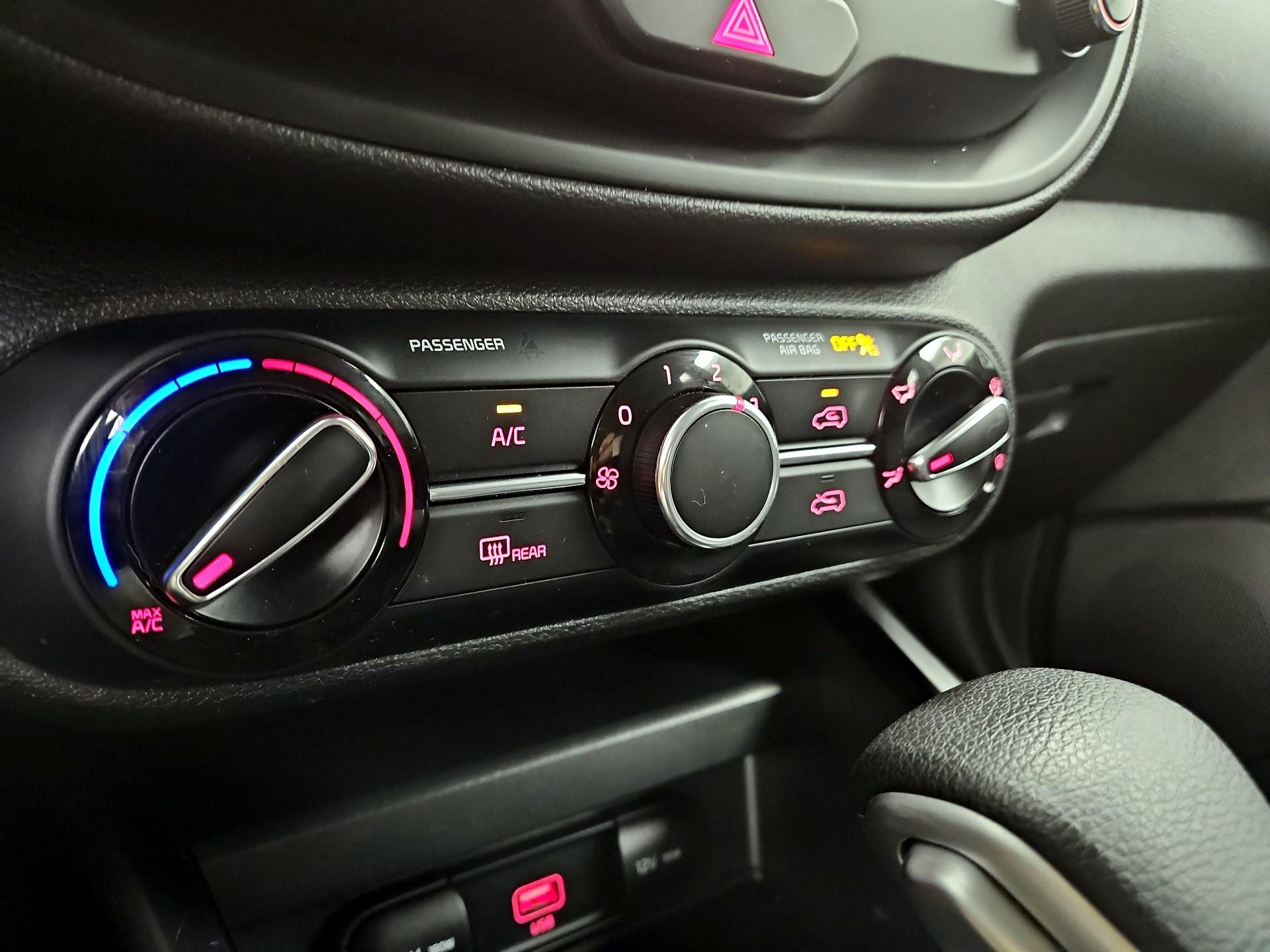 Thumbnail: 2022 Kia Soul - 16