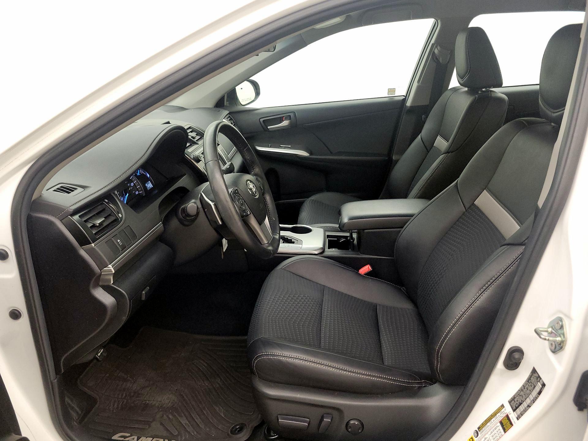 Thumbnail: 2014 Toyota Camry - 11
