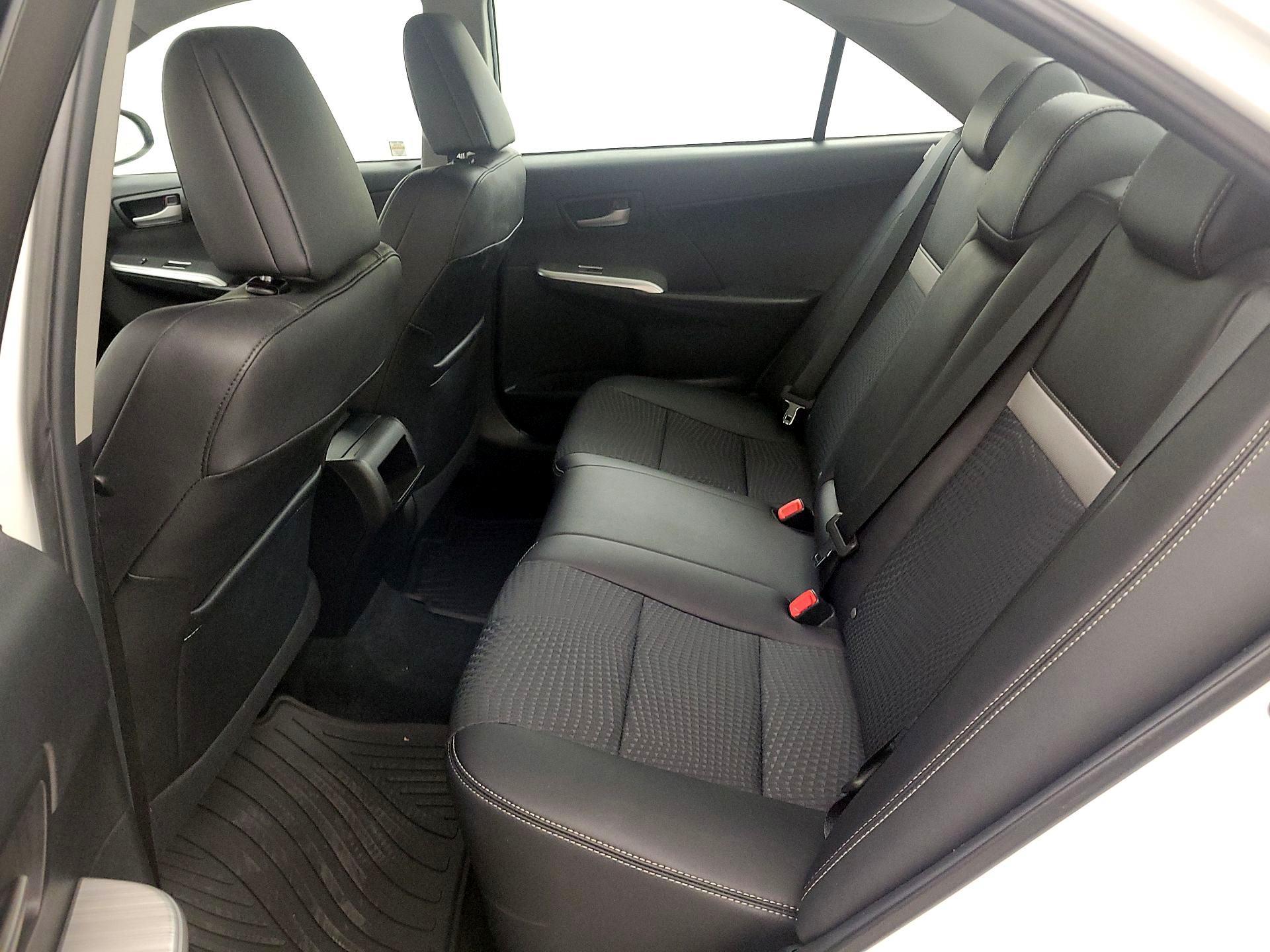 Thumbnail: 2014 Toyota Camry - 18