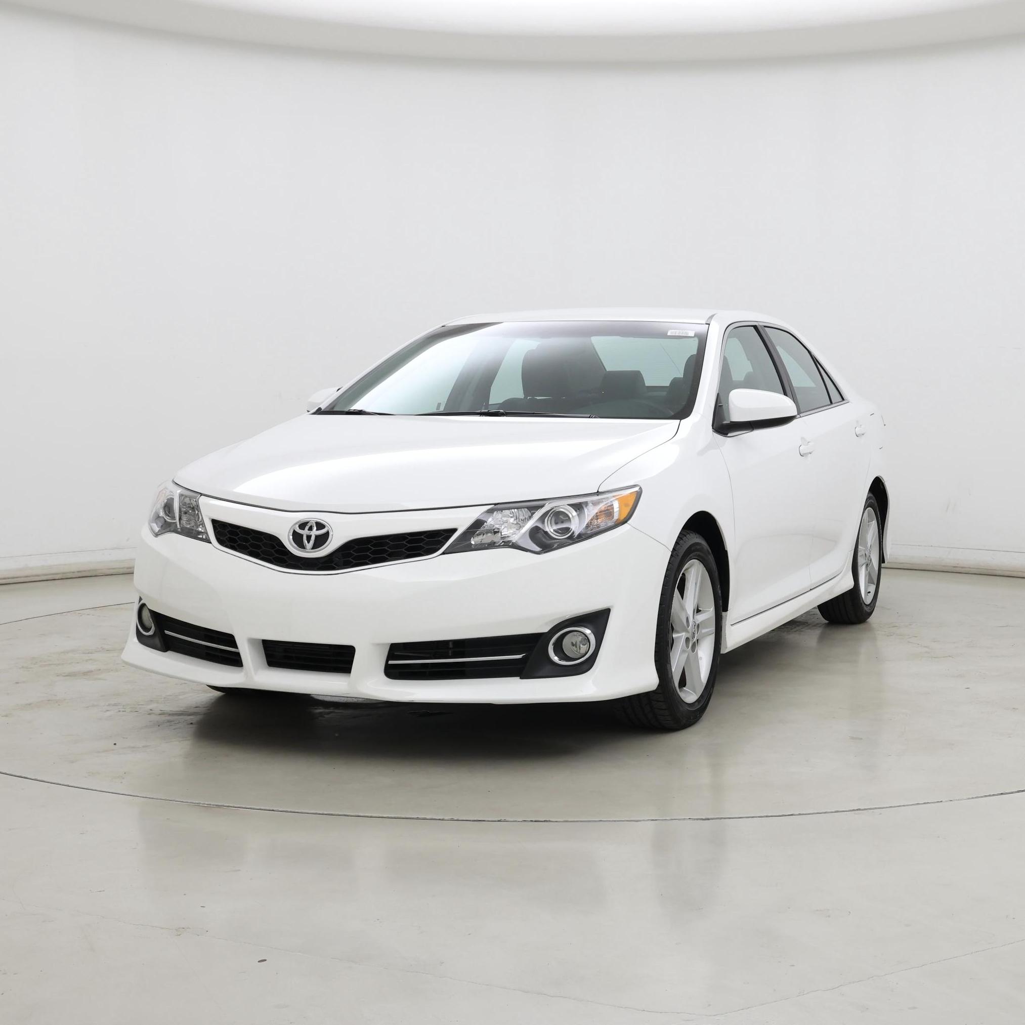 Thumbnail: 2014 Toyota Camry - 4