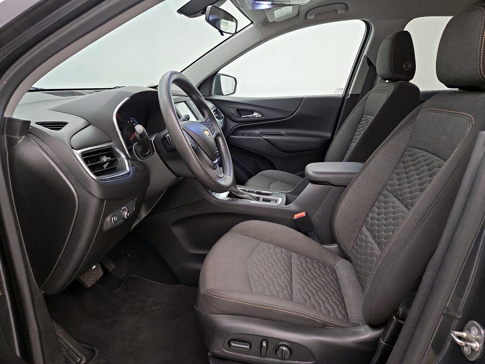 Thumbnail: 2018 Chevrolet Equinox - 11