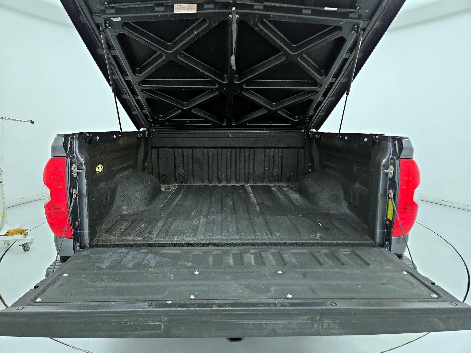 Thumbnail: 2017 Toyota Tundra - 20
