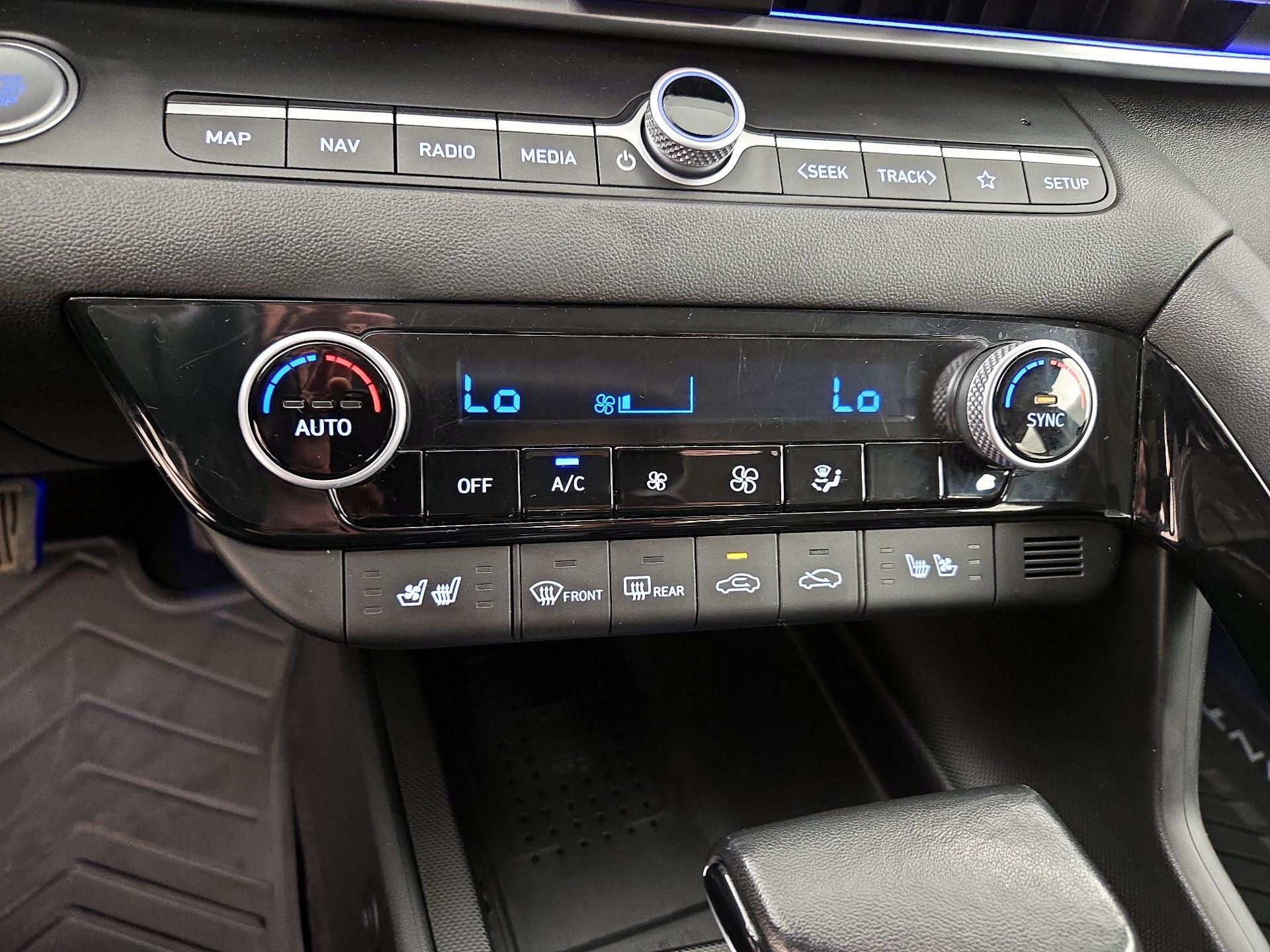 Thumbnail: 2023 Hyundai Elantra - 17