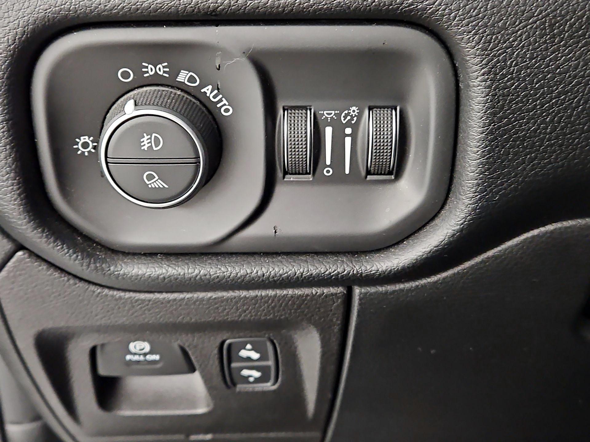 Thumbnail: 2021 RAM 1500 - 13