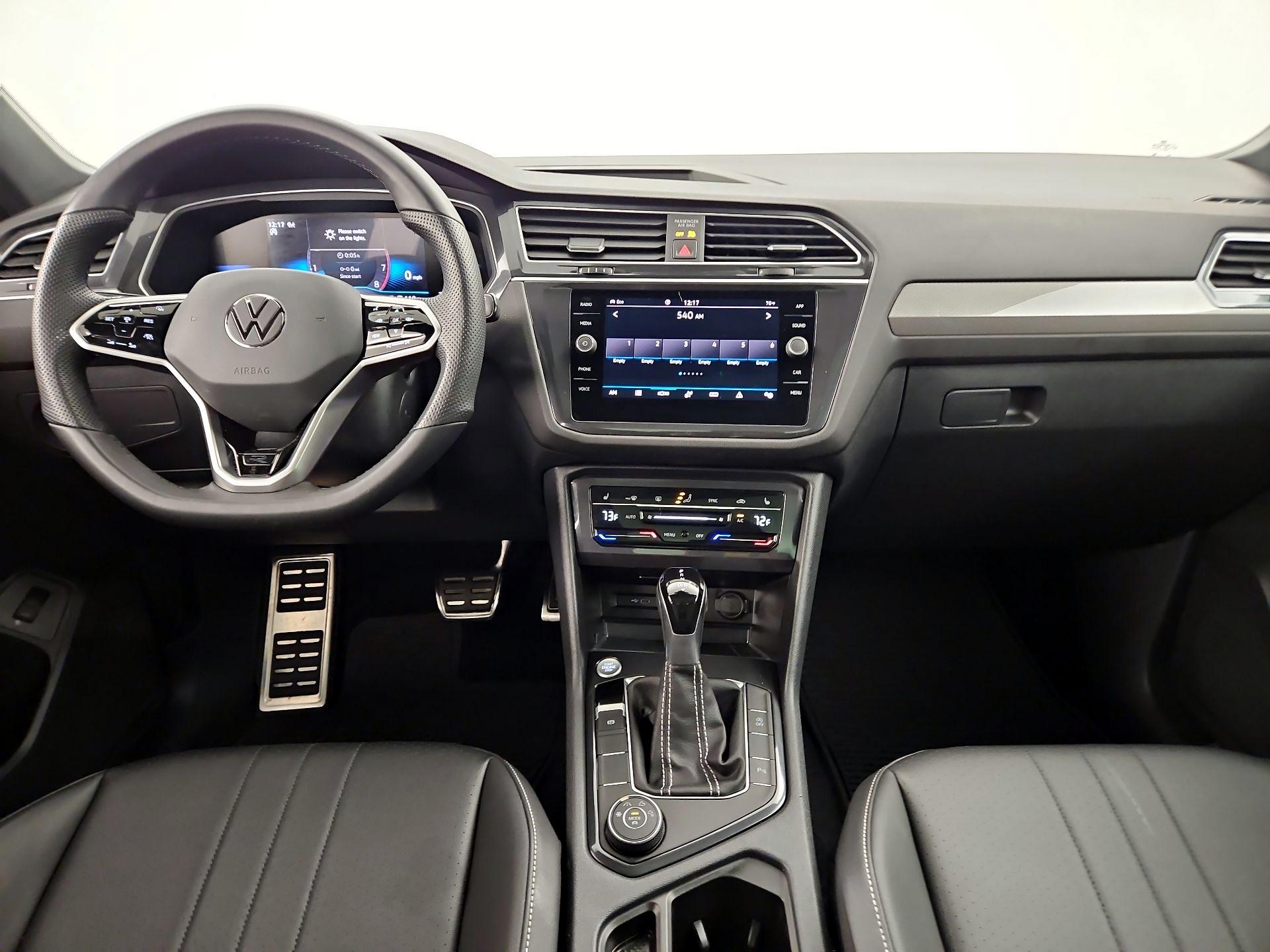 Thumbnail: 2024 Volkswagen Tiguan - 9