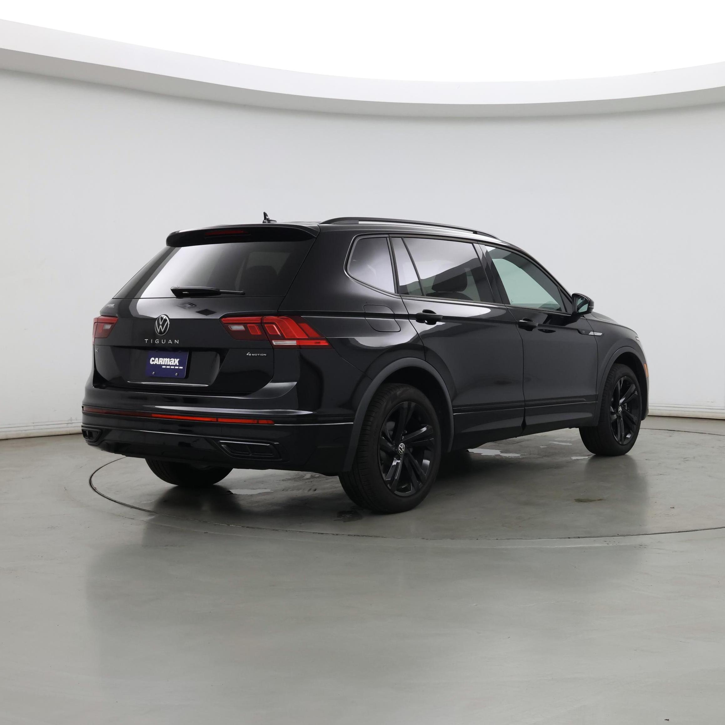 Thumbnail: 2024 Volkswagen Tiguan - 8