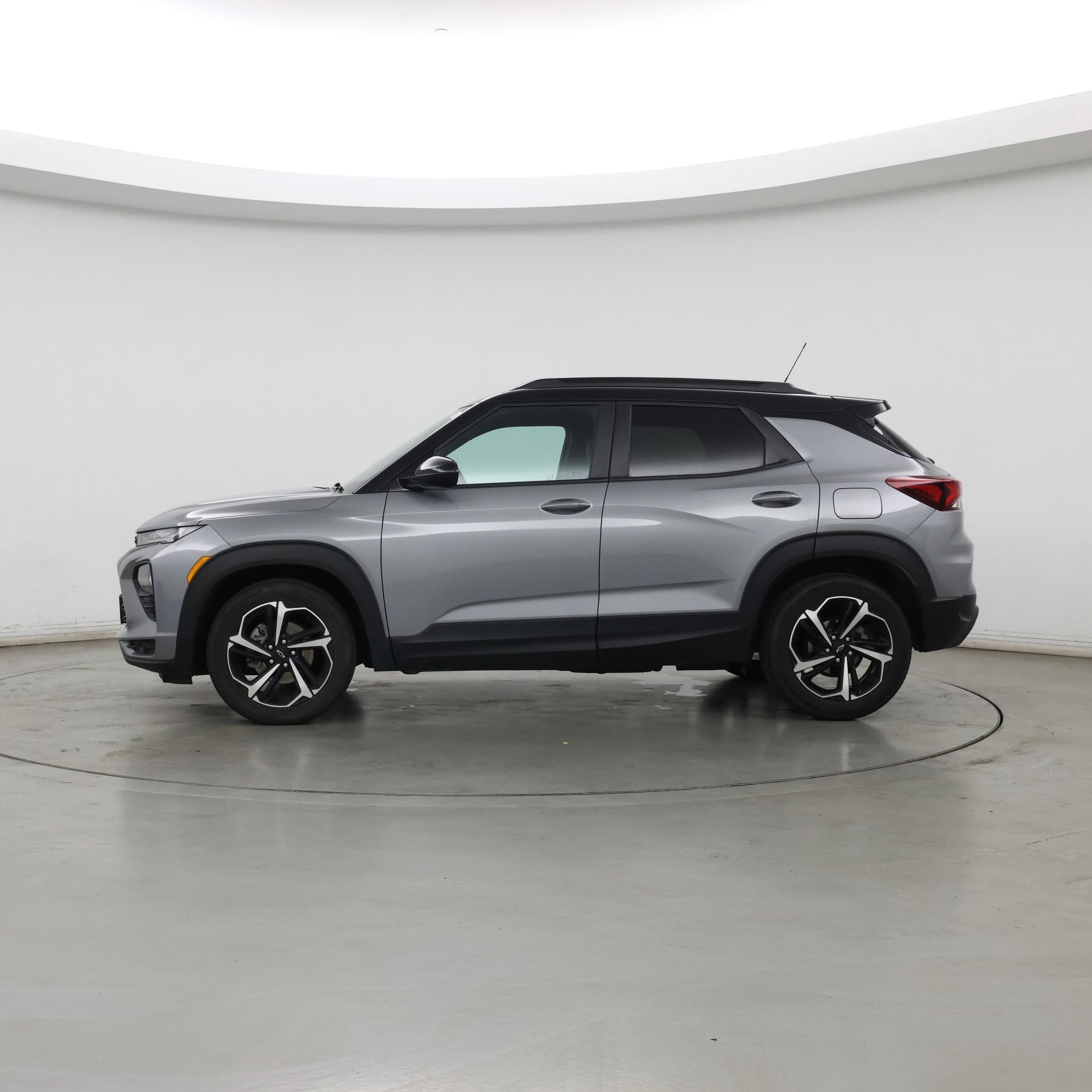 Thumbnail: 2023 Chevrolet TrailBlazer - 3