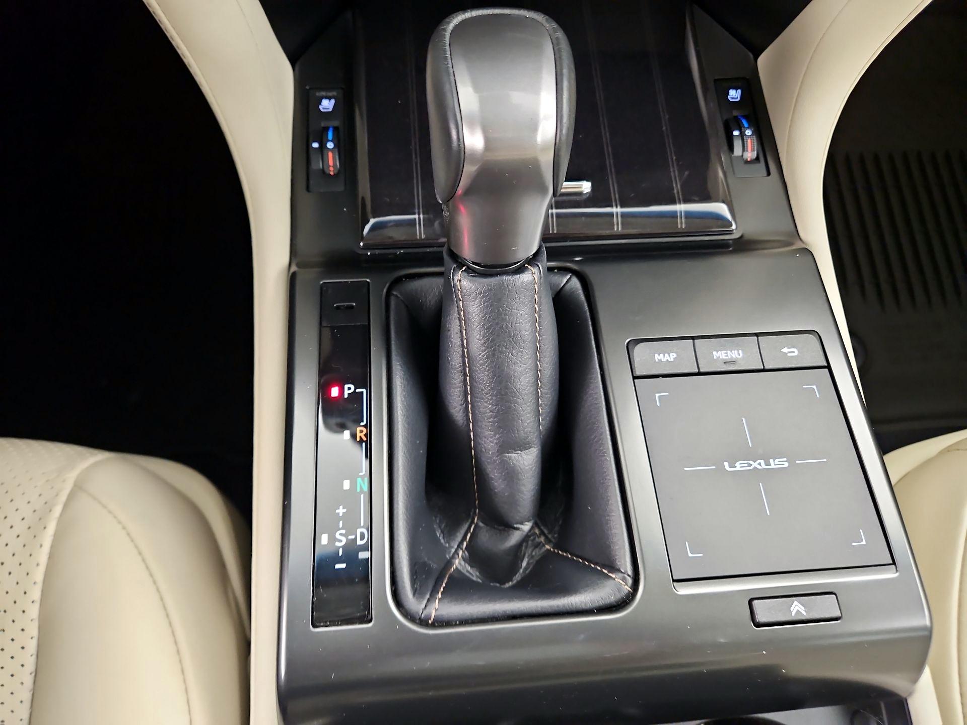 Thumbnail: 2022 Lexus GX - 18