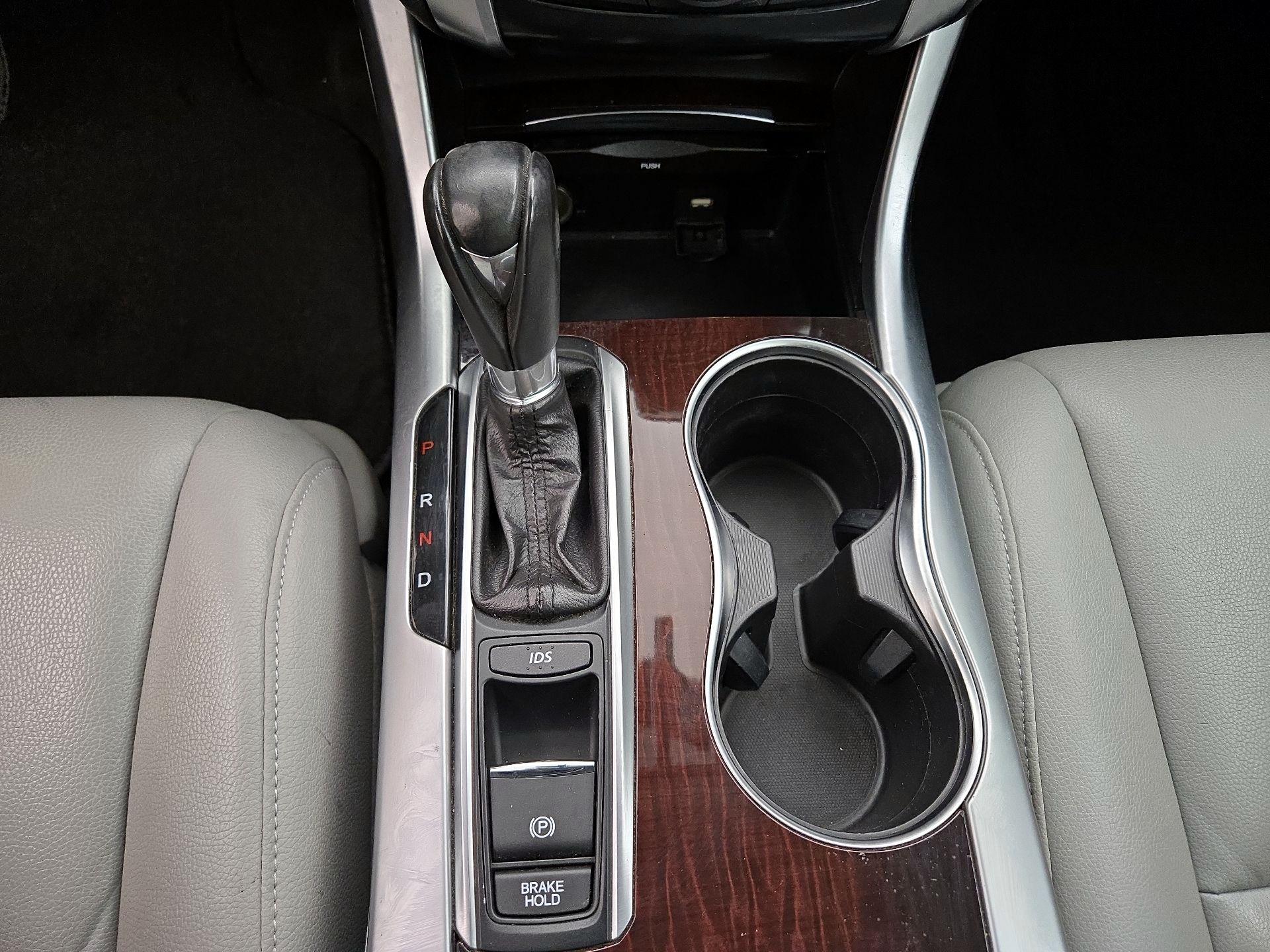Thumbnail: 2015 Acura TLX - 17