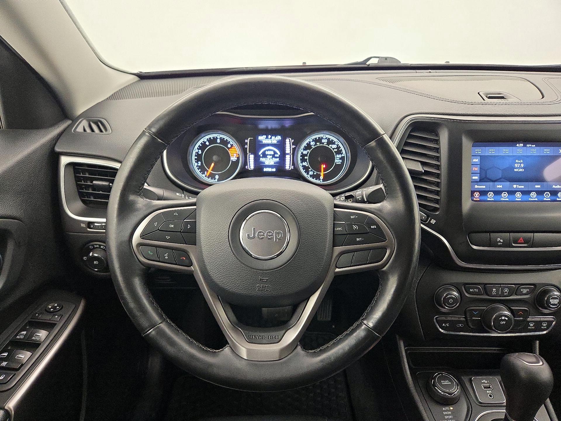 Thumbnail: 2019 Jeep Cherokee - 10
