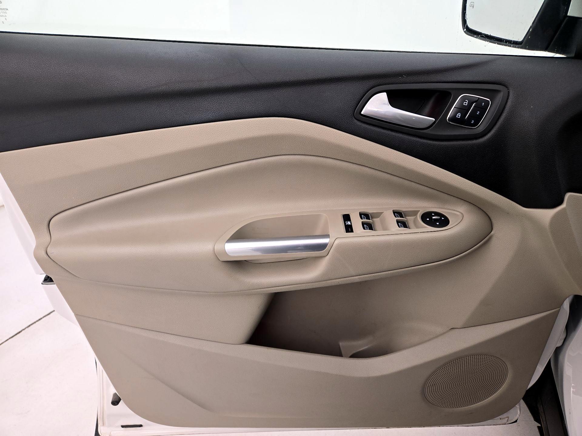 Thumbnail: 2015 Ford Escape - 12