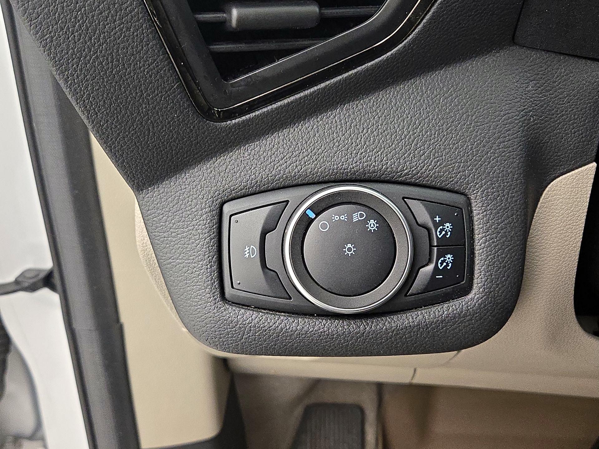 Thumbnail: 2015 Ford Escape - 13