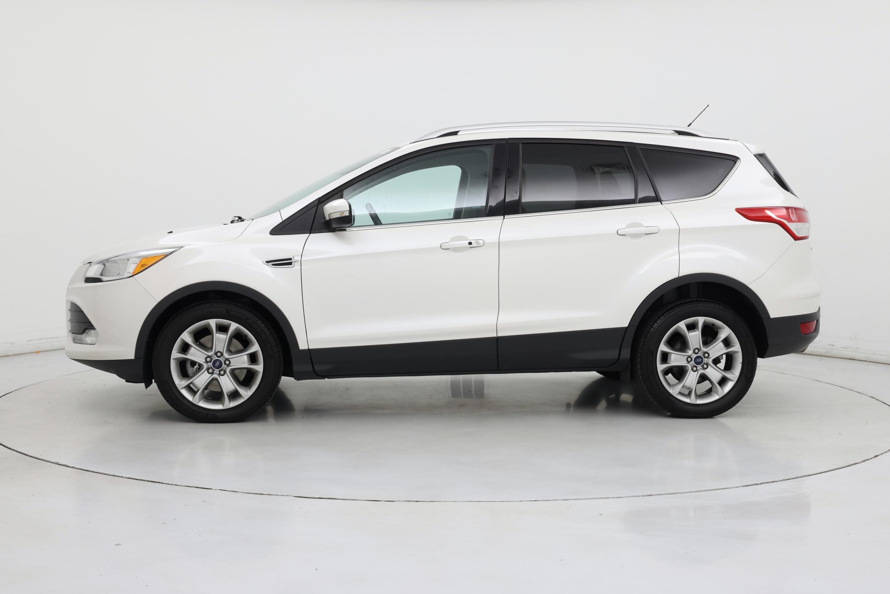 Thumbnail: 2015 Ford Escape - 3