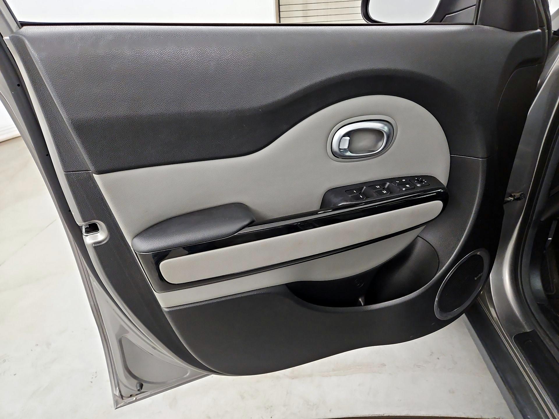 Thumbnail: 2014 Kia Soul - 10