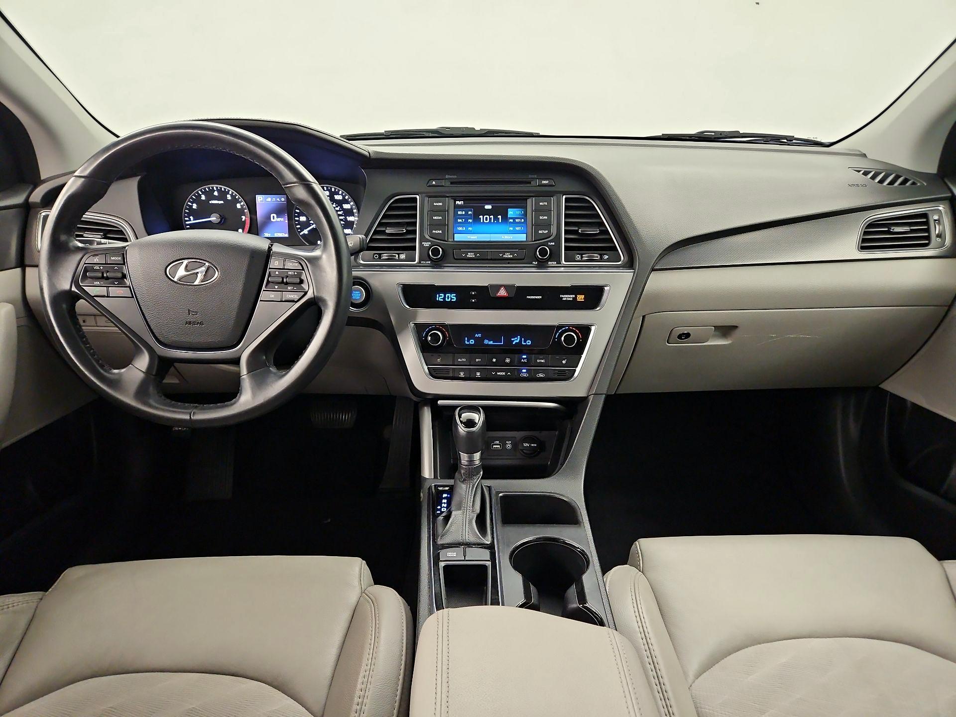 Thumbnail: 2015 Hyundai Sonata - 9
