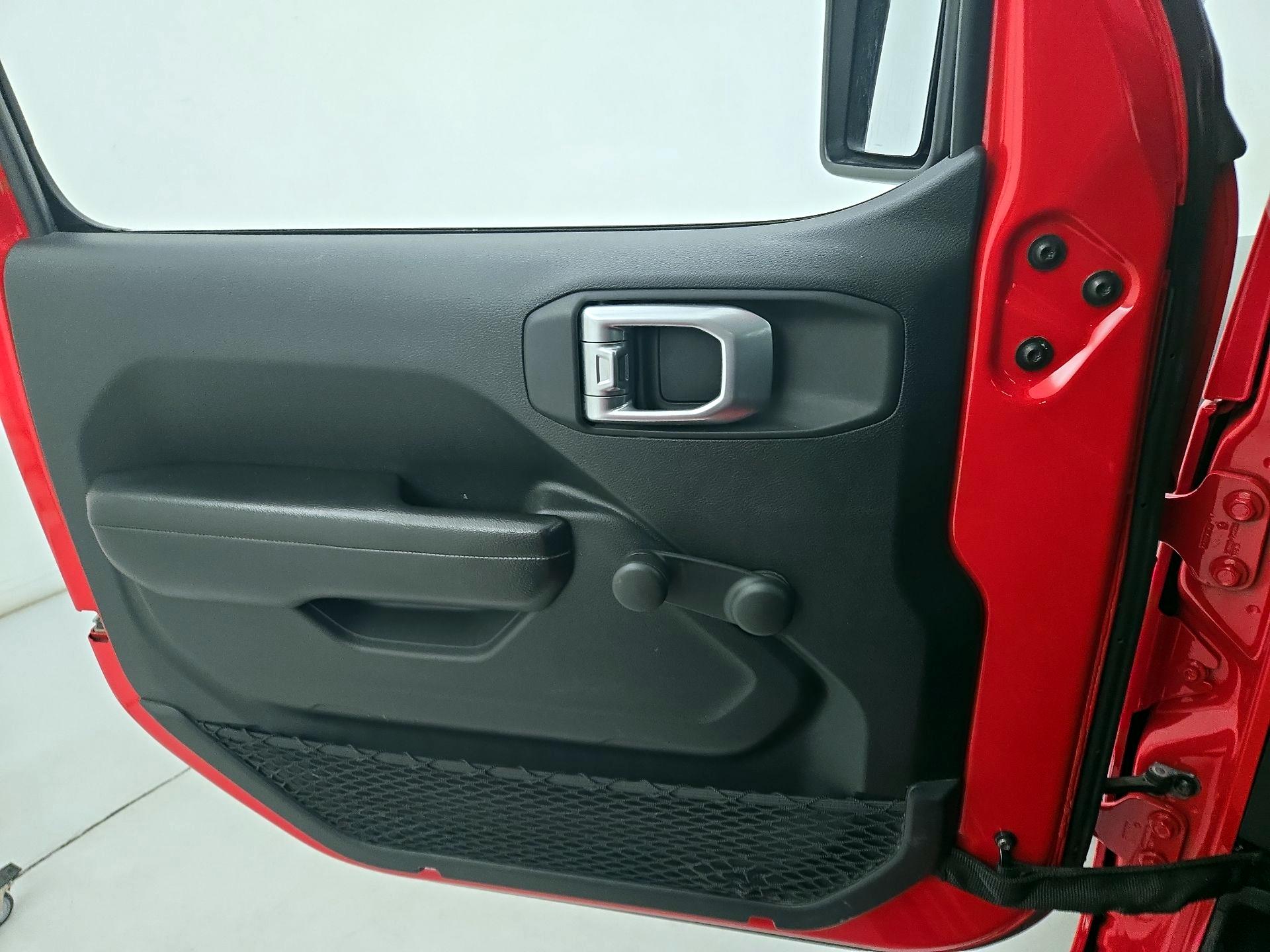 Thumbnail: 2020 Jeep Wrangler - 12