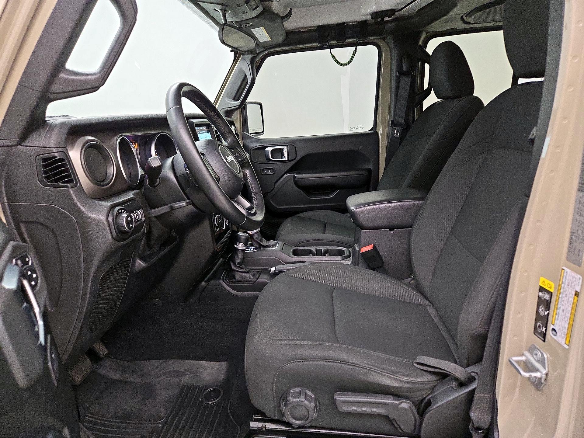 Thumbnail: 2020 Jeep Gladiator - 11