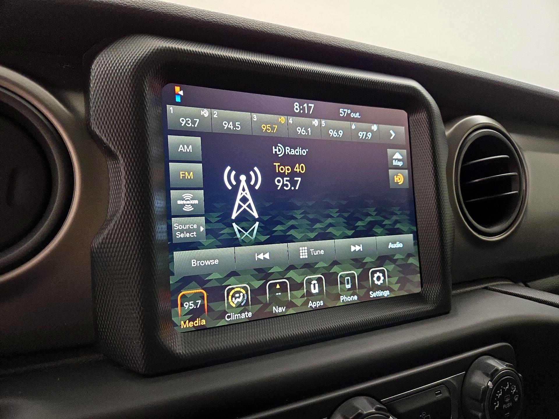 Thumbnail: 2020 Jeep Gladiator - 16