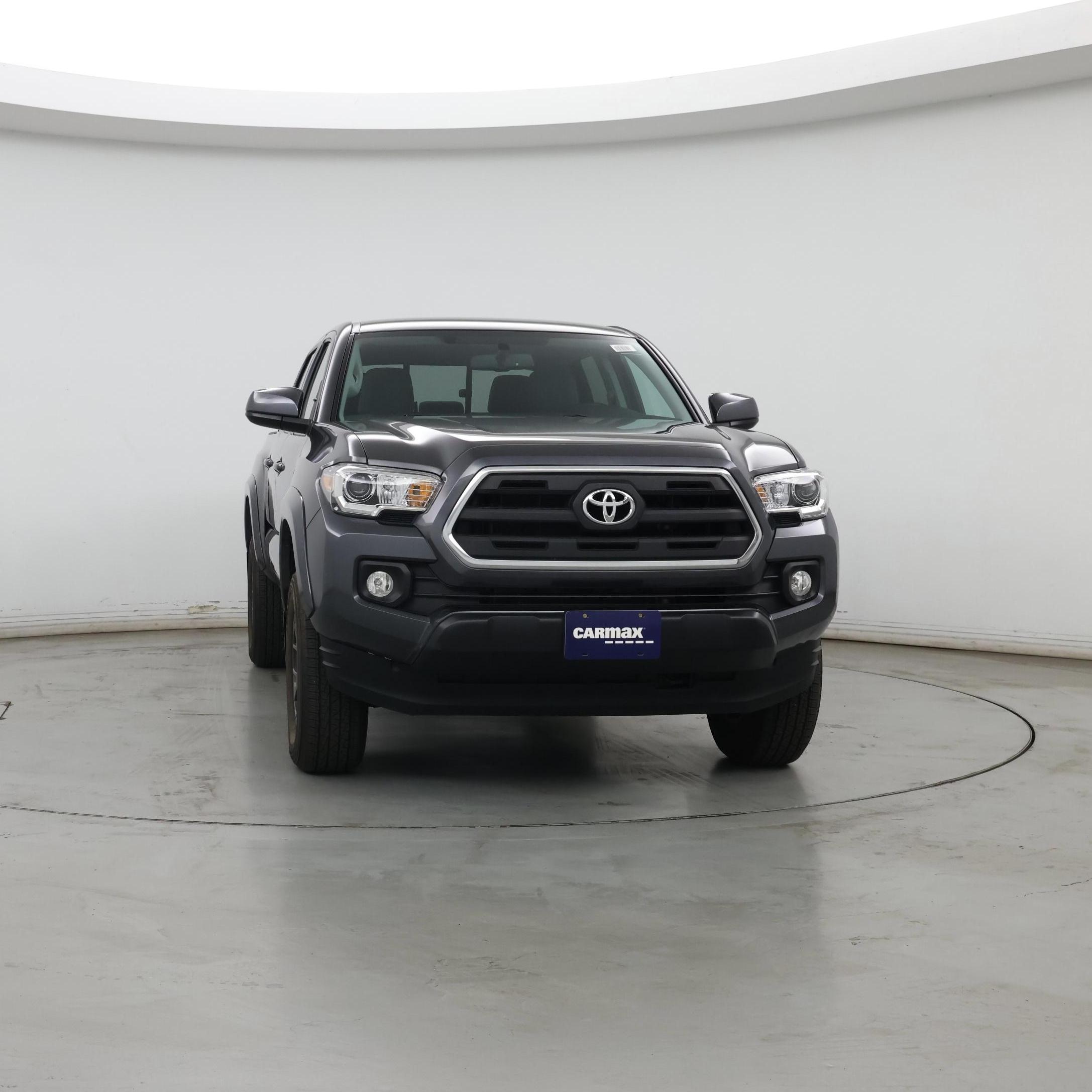 Thumbnail: 2017 Toyota Tacoma - 5