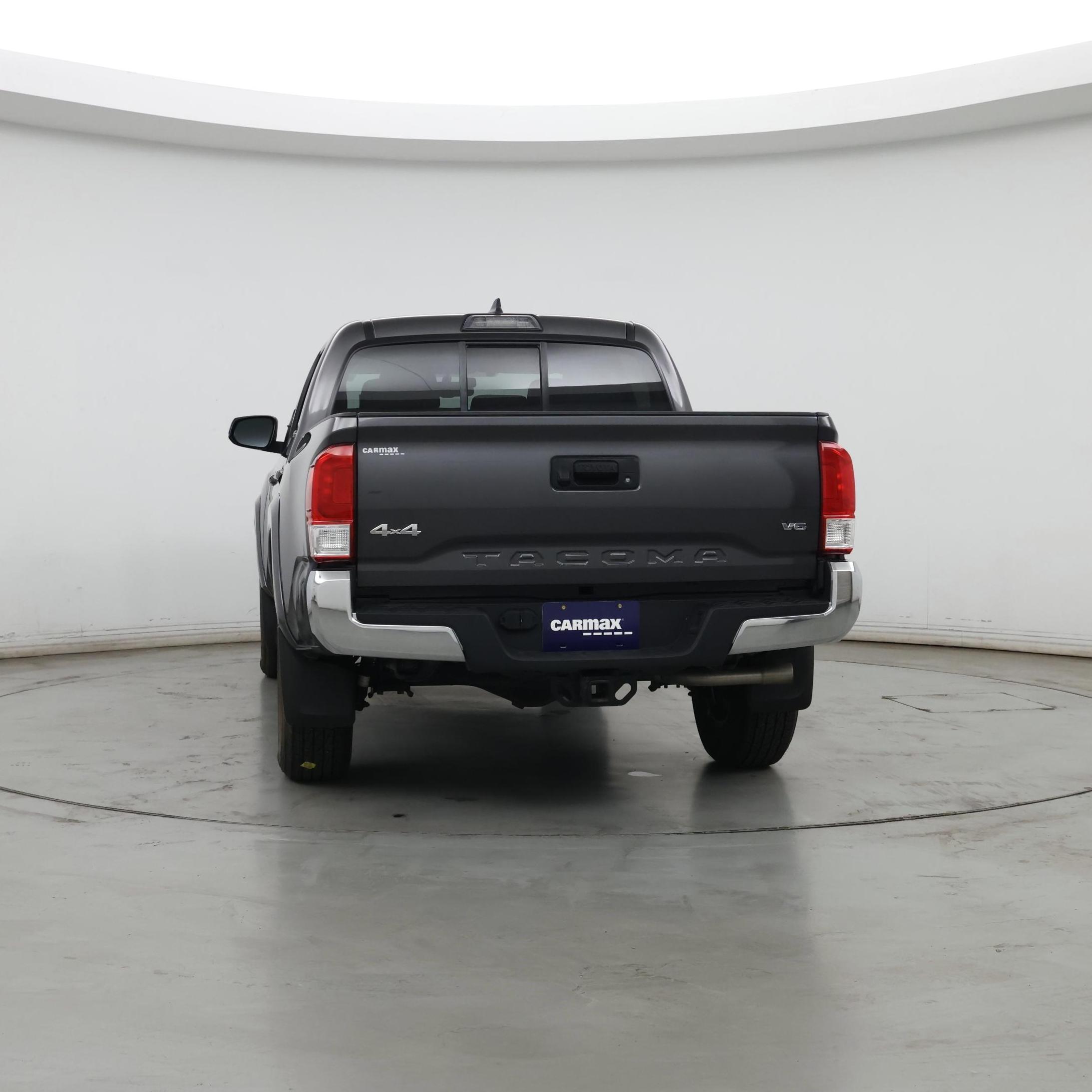 Thumbnail: 2017 Toyota Tacoma - 6
