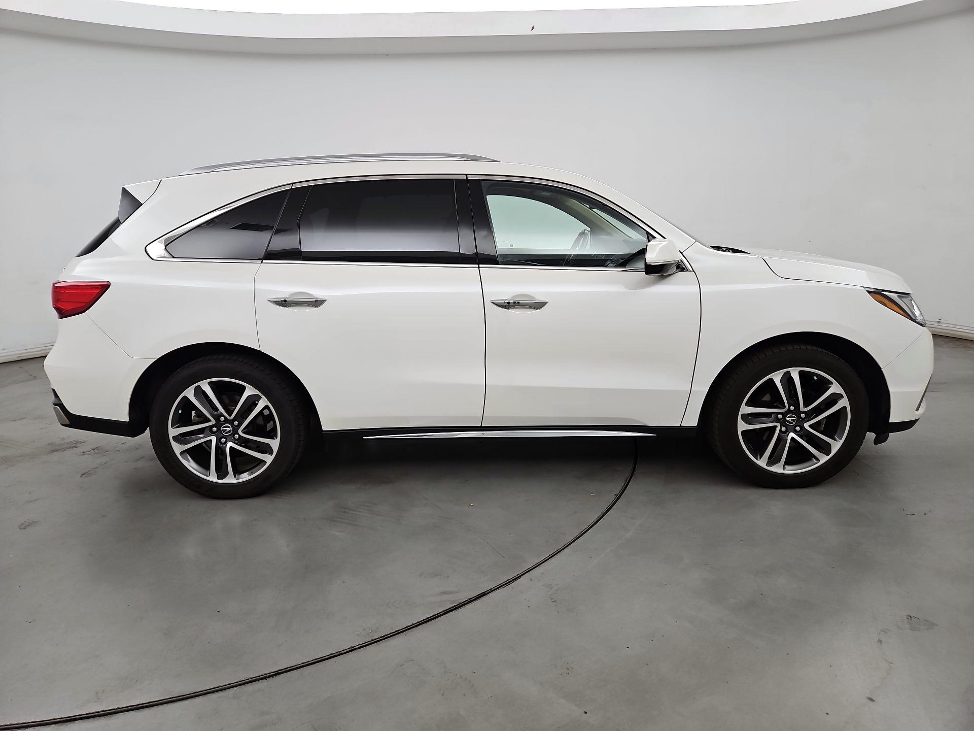 Thumbnail: 2017 Acura MDX - 4