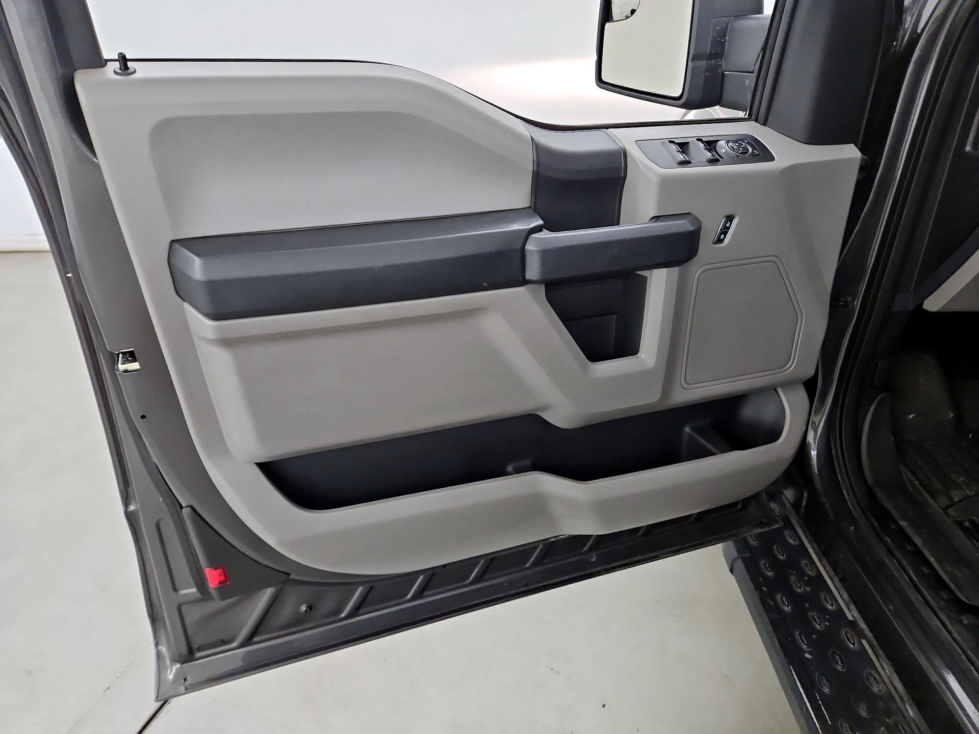 Thumbnail: 2015 Ford F-150 - 12